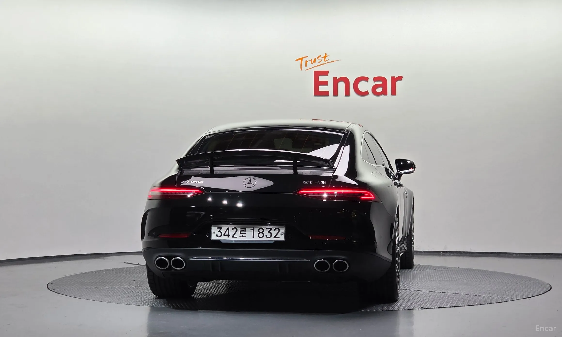 Mercedes Benz AMG GT превью 3