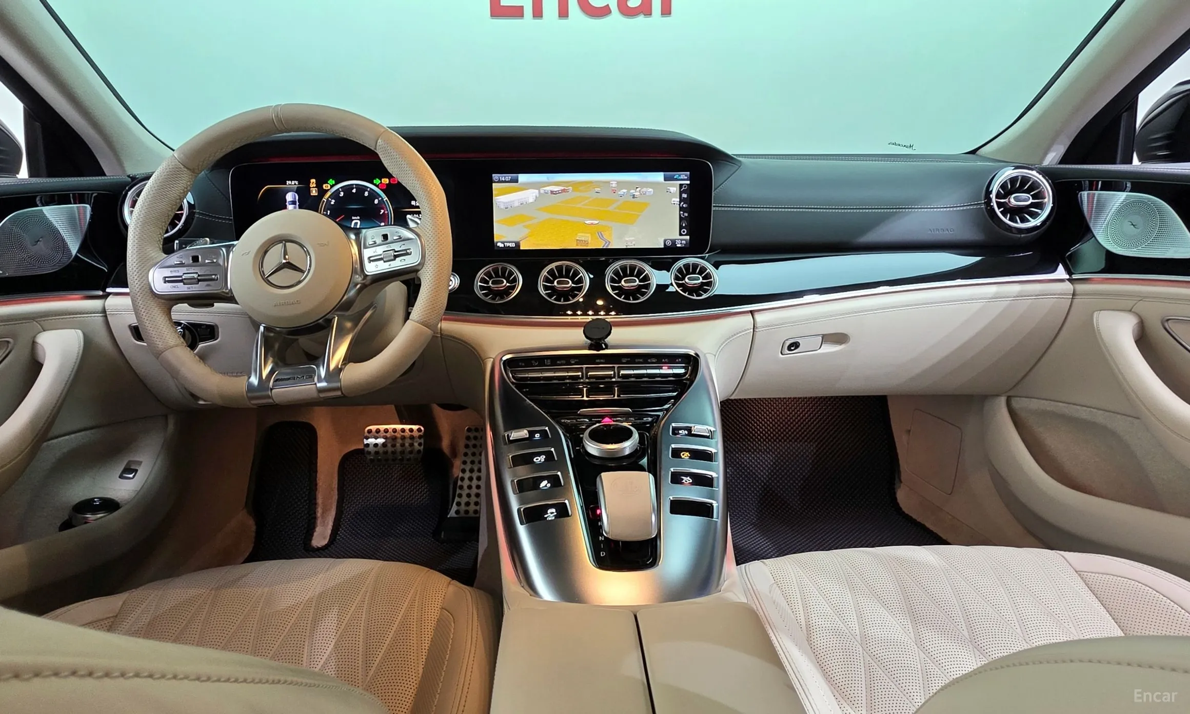 Mercedes Benz AMG GT превью 4
