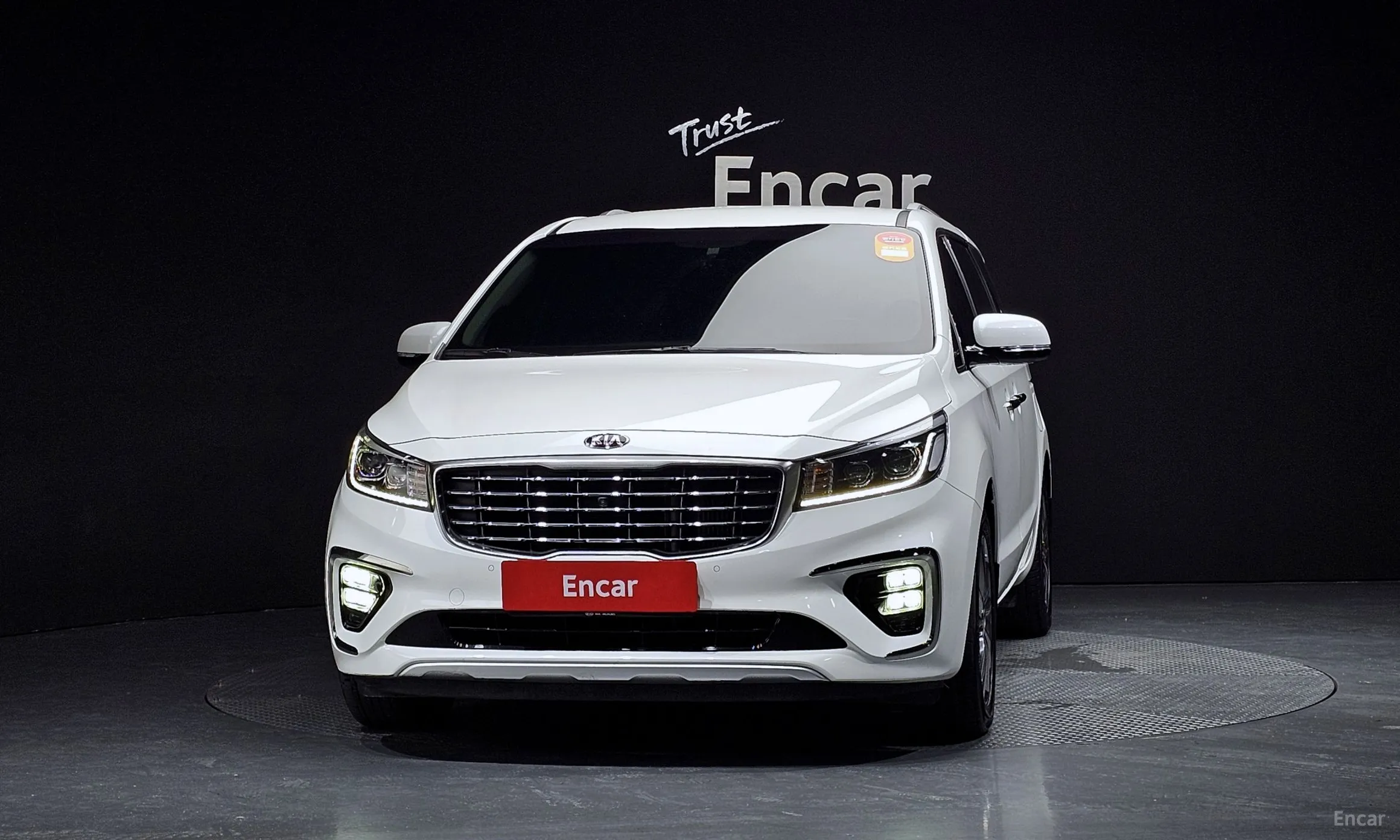 Kia Carnival превью 2
