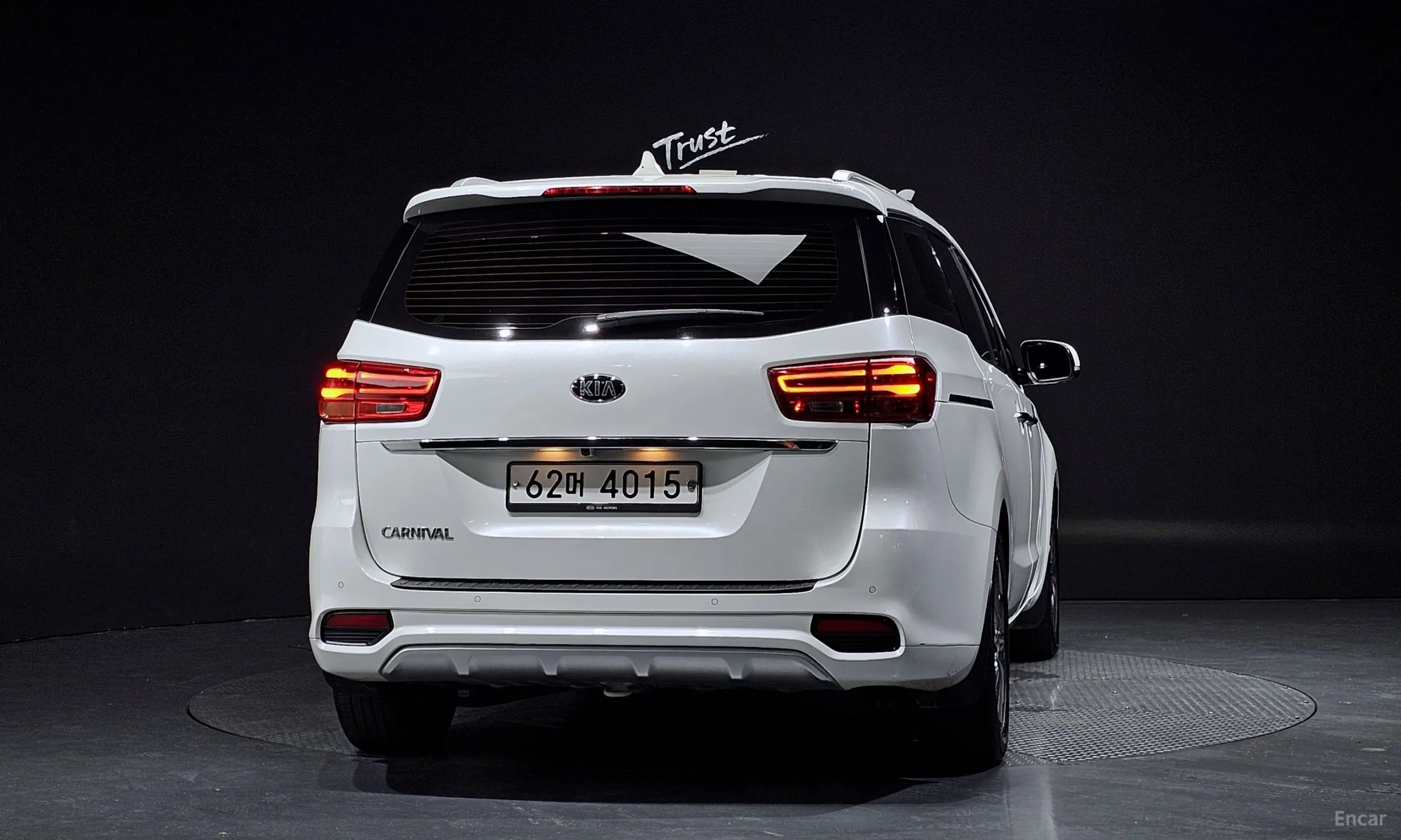 Kia Carnival превью 3