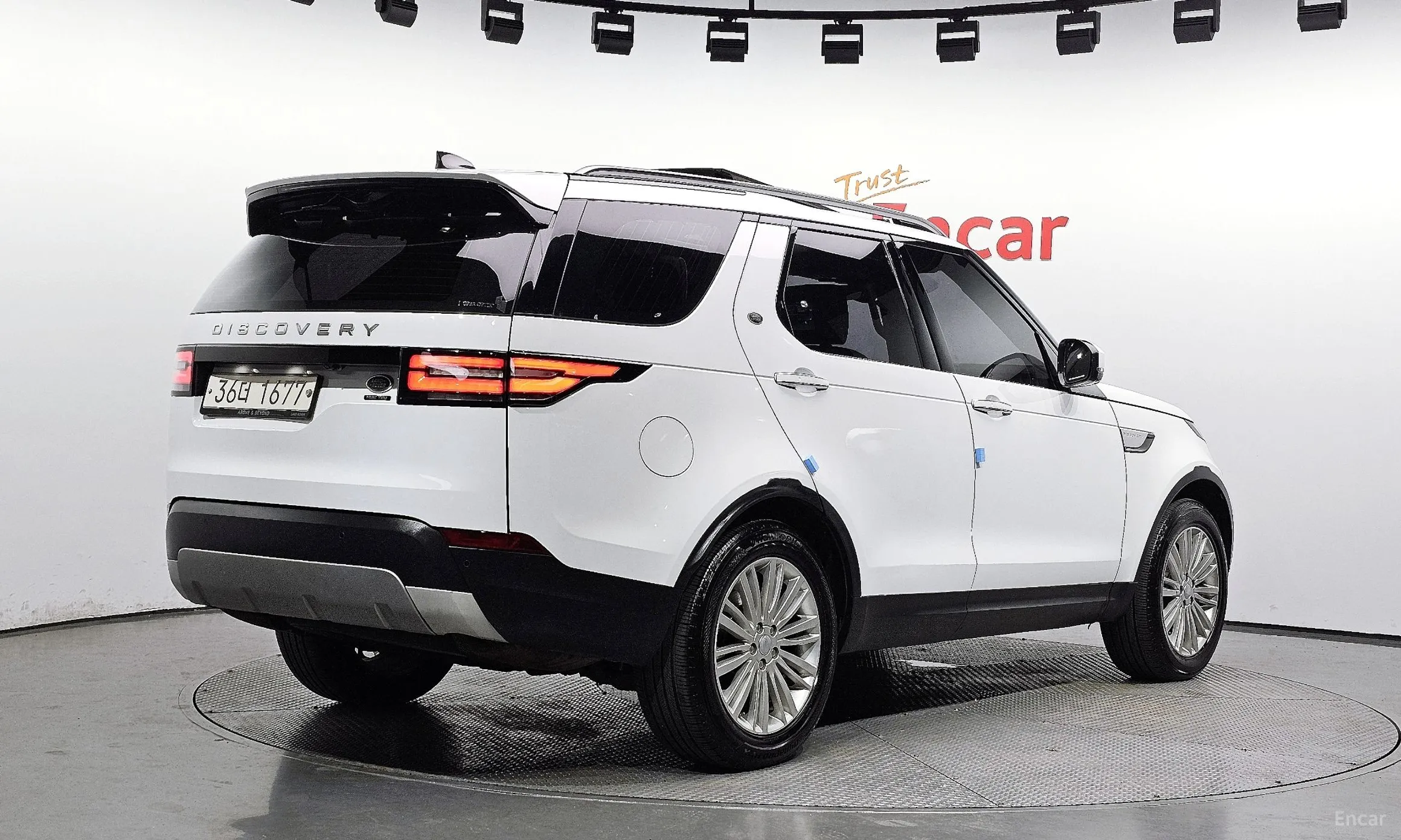 Land Rover Discovery 5 превью 2