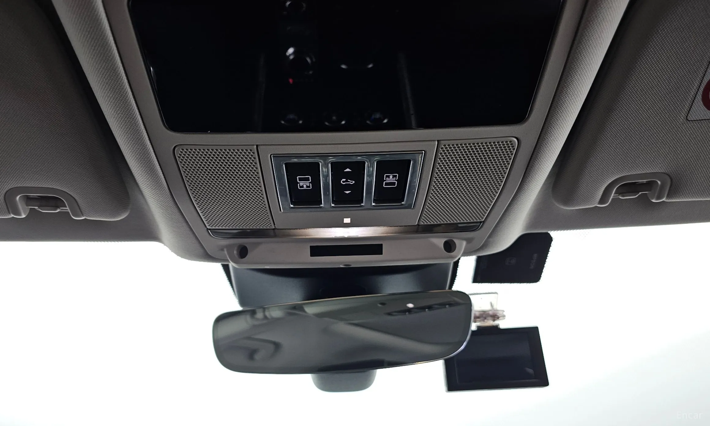 Land Rover Discovery 5 превью 16