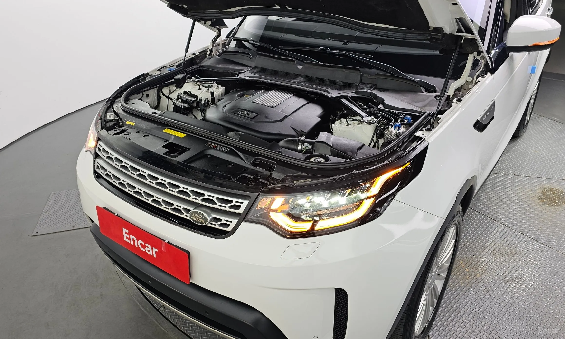 Land Rover Discovery 5 превью 6