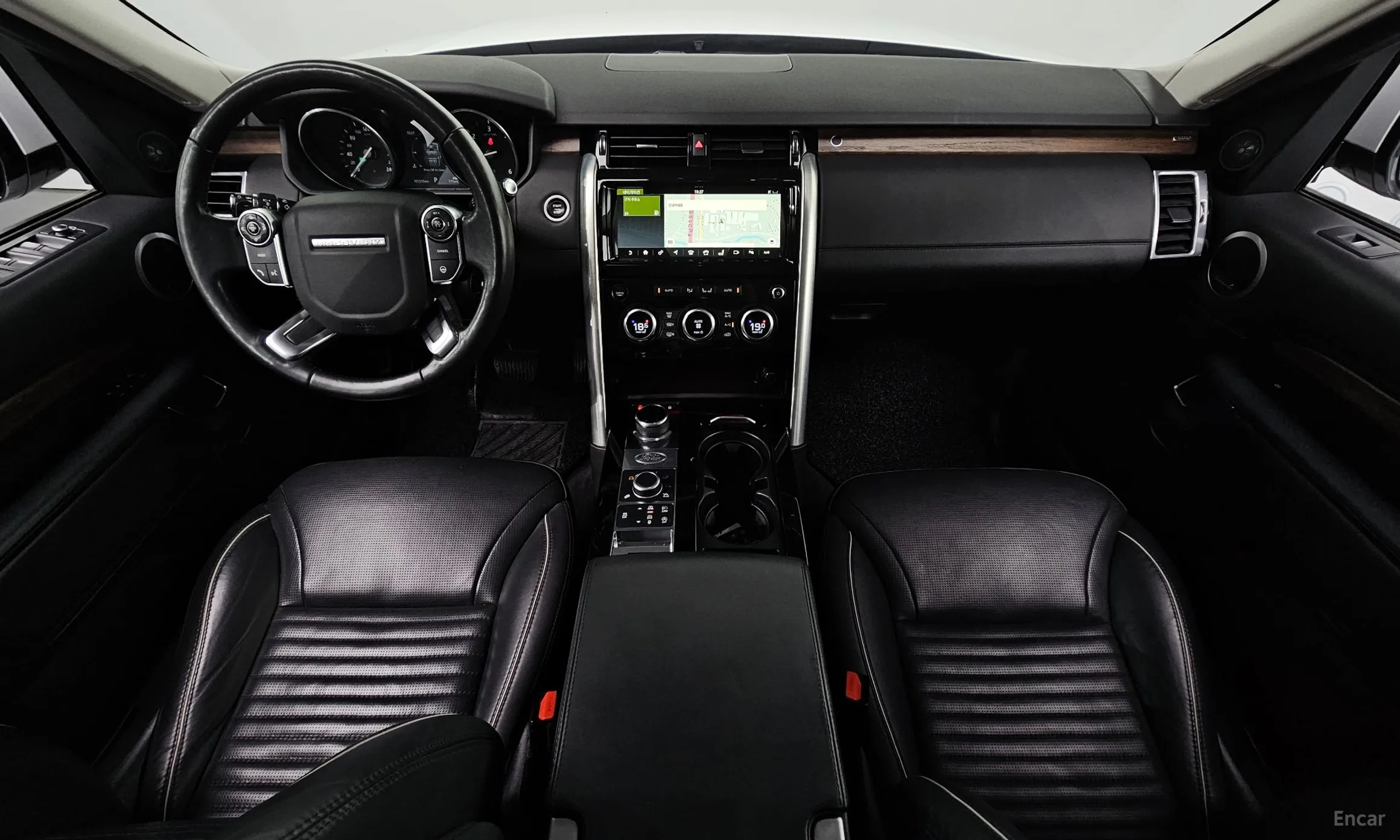 Land Rover Discovery 5 превью 7