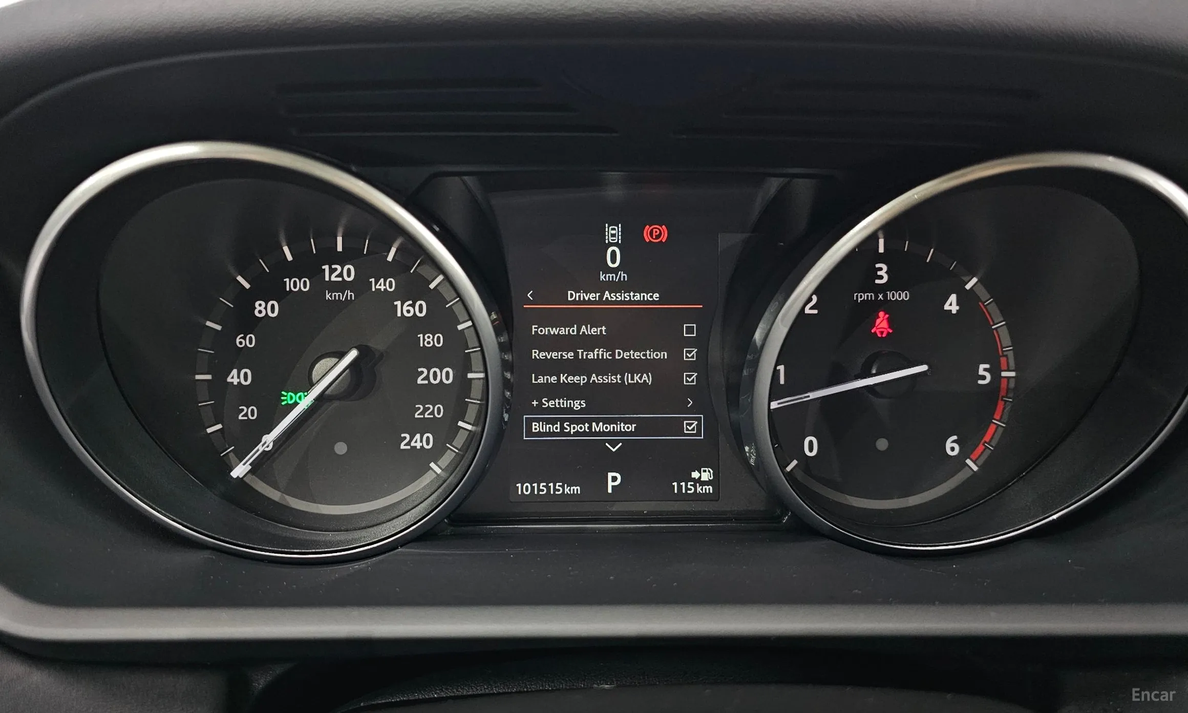 Land Rover Discovery 5 превью 8