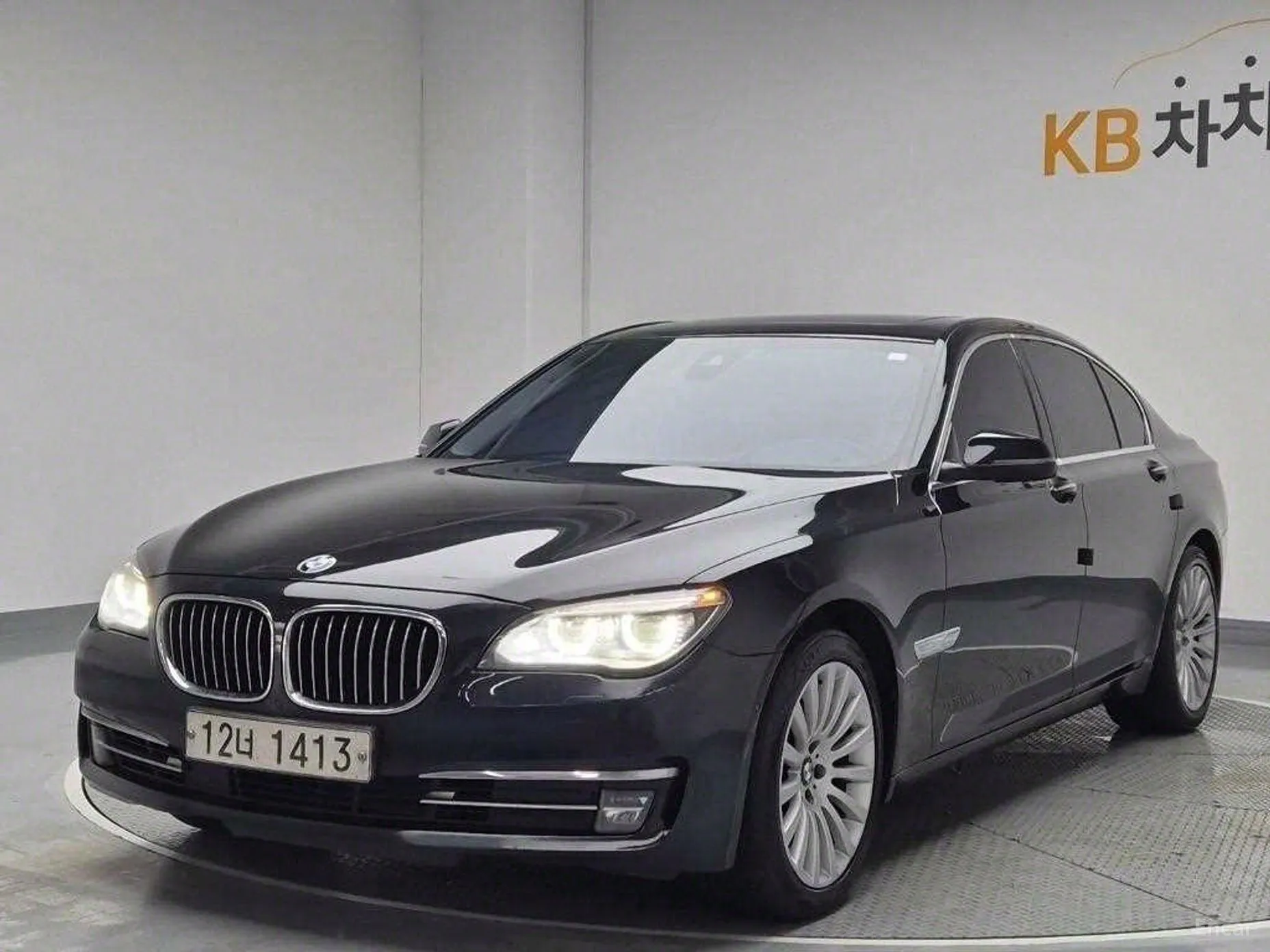 7 Series (F01)