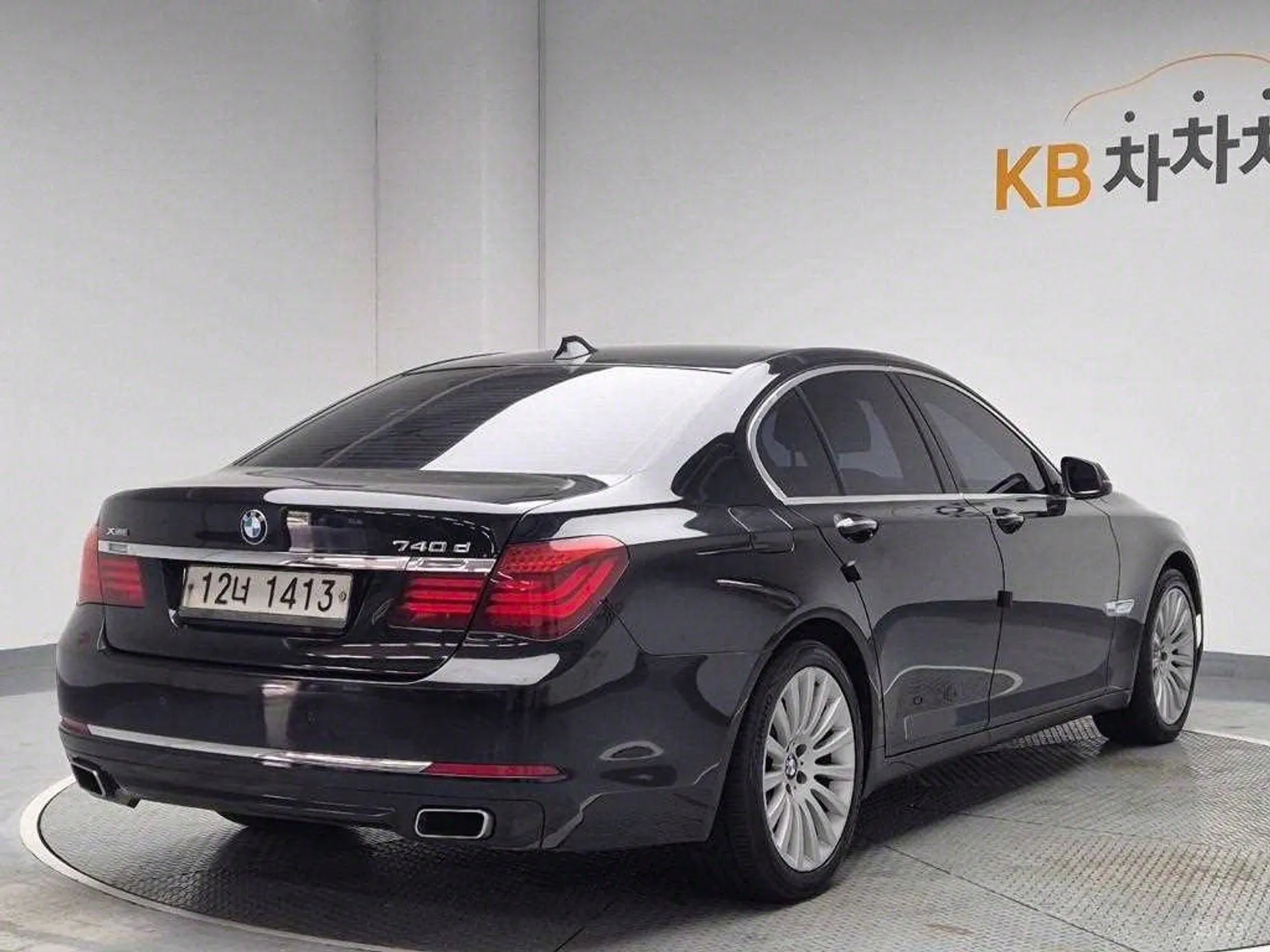 BMW 7 Series (F01) превью 2