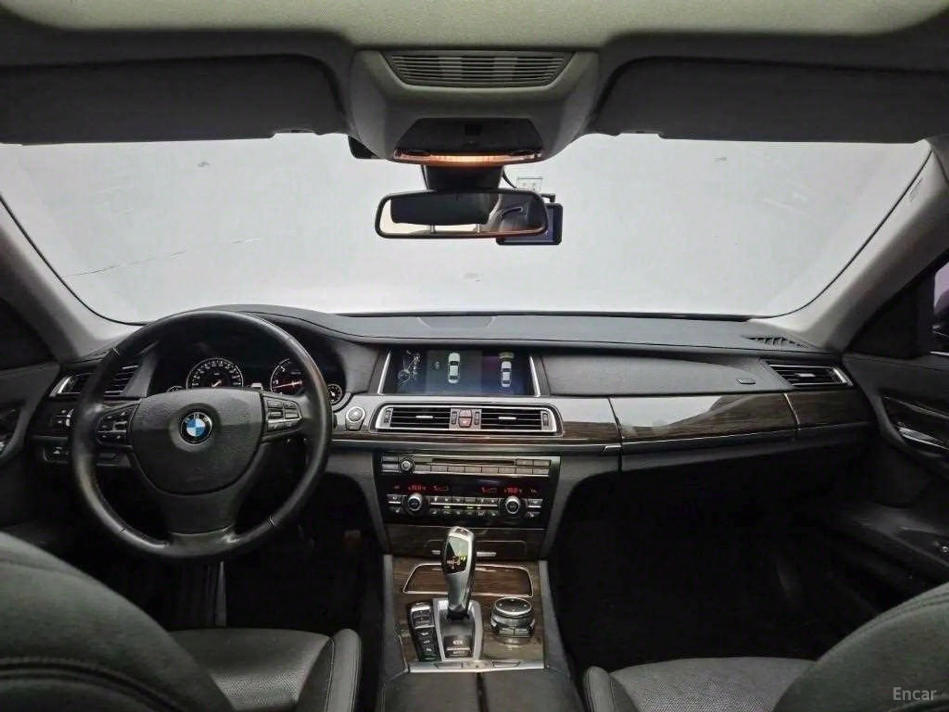 BMW 7 Series (F01) превью 4