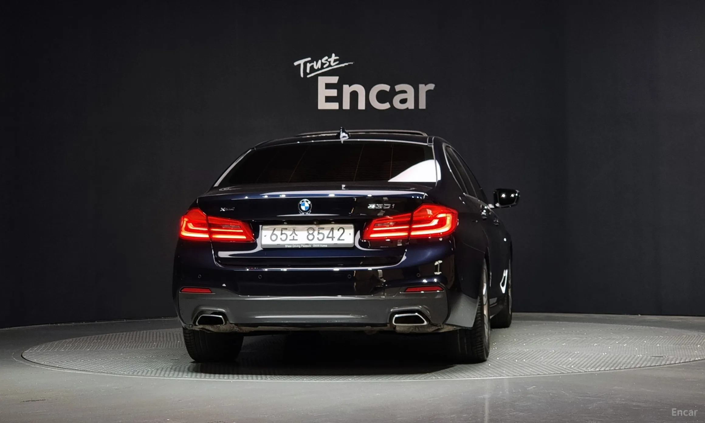 BMW 5 Series (G30) превью 3