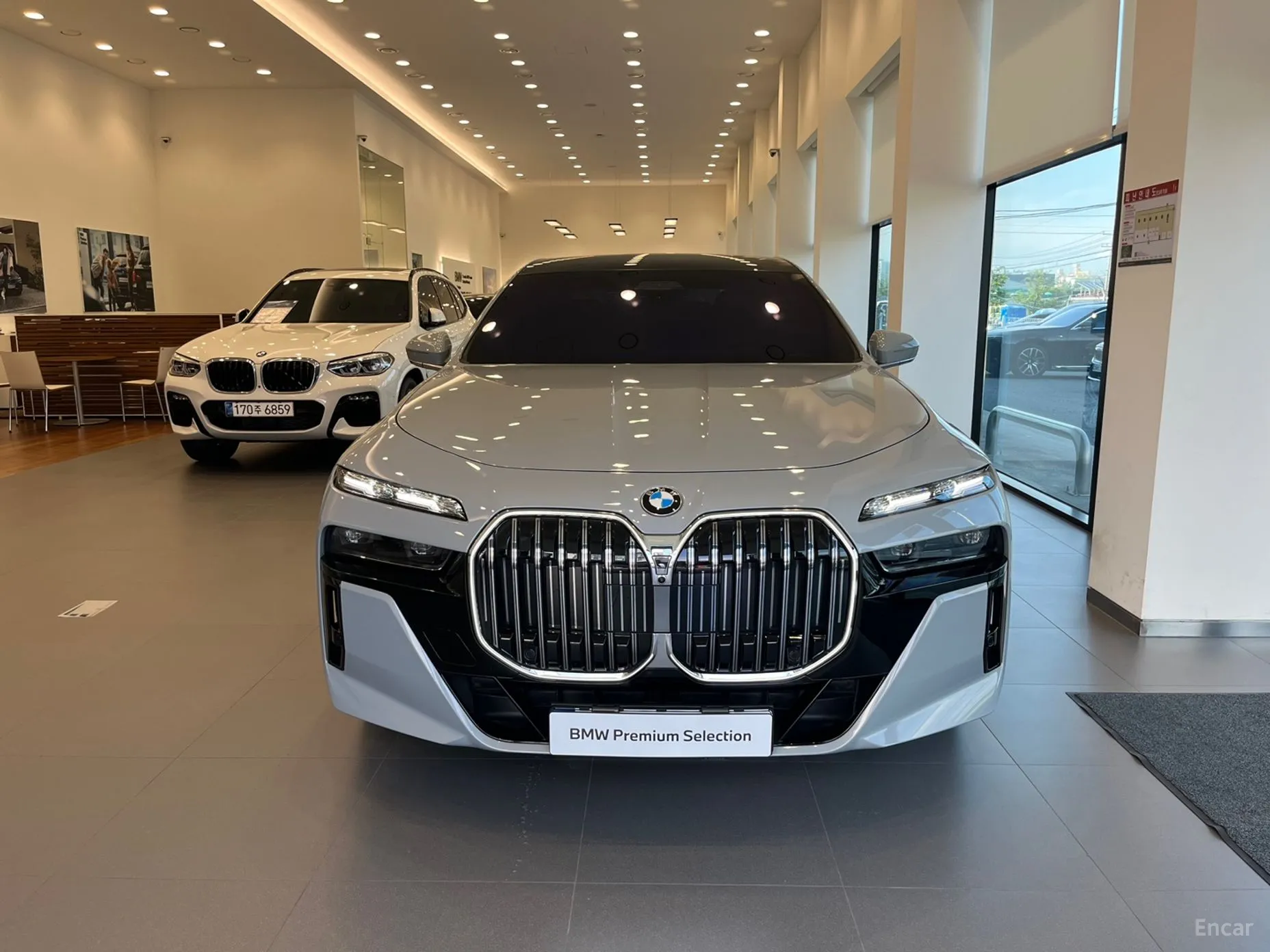 BMW 7 Series (G70) превью 2