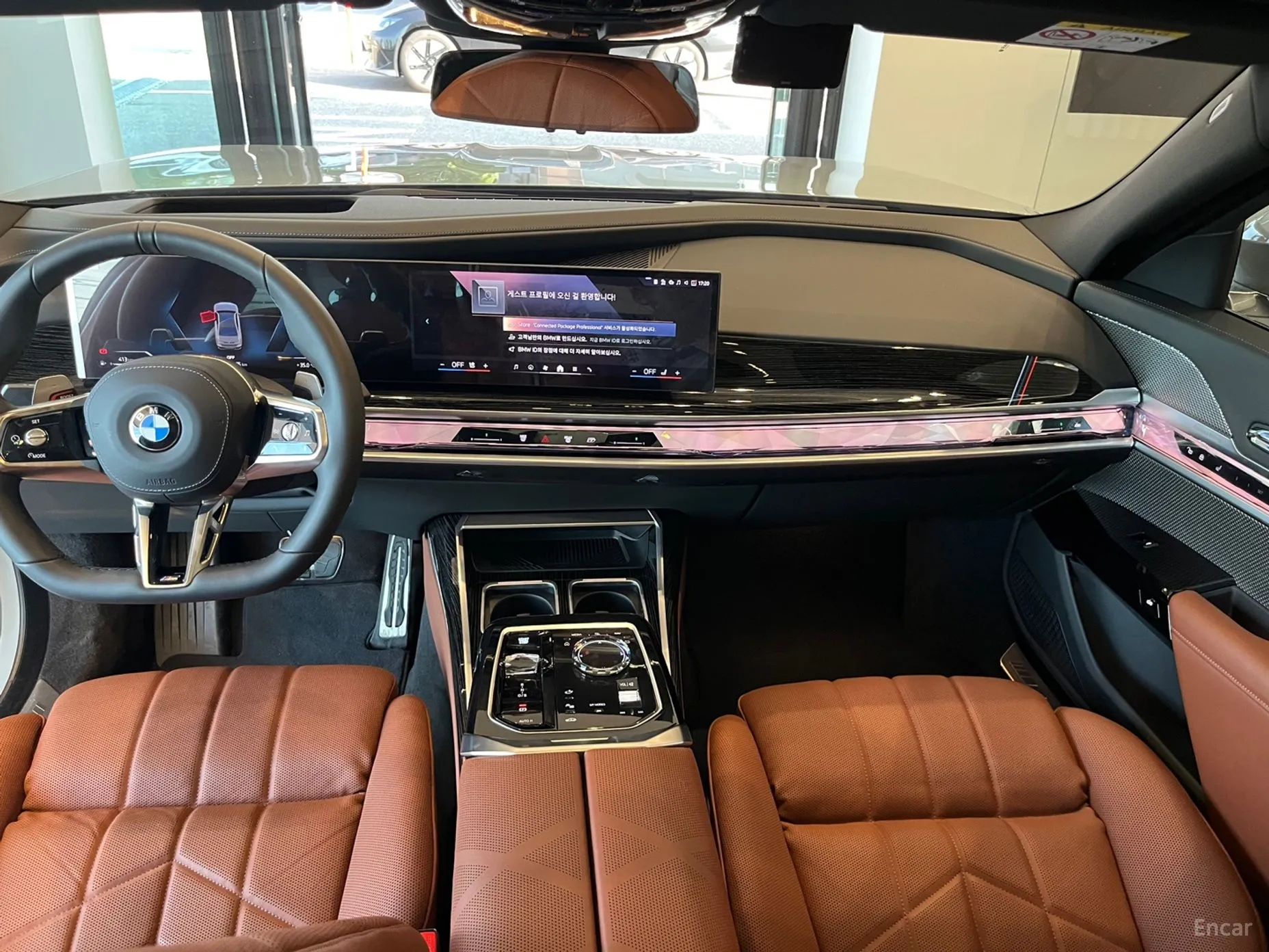 BMW 7 Series (G70) превью 4
