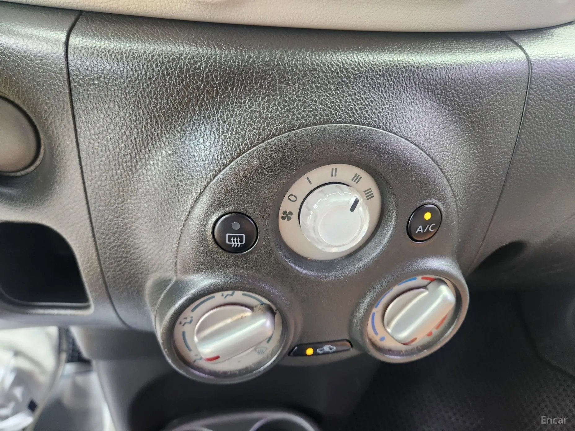 Nissan Cube превью 12