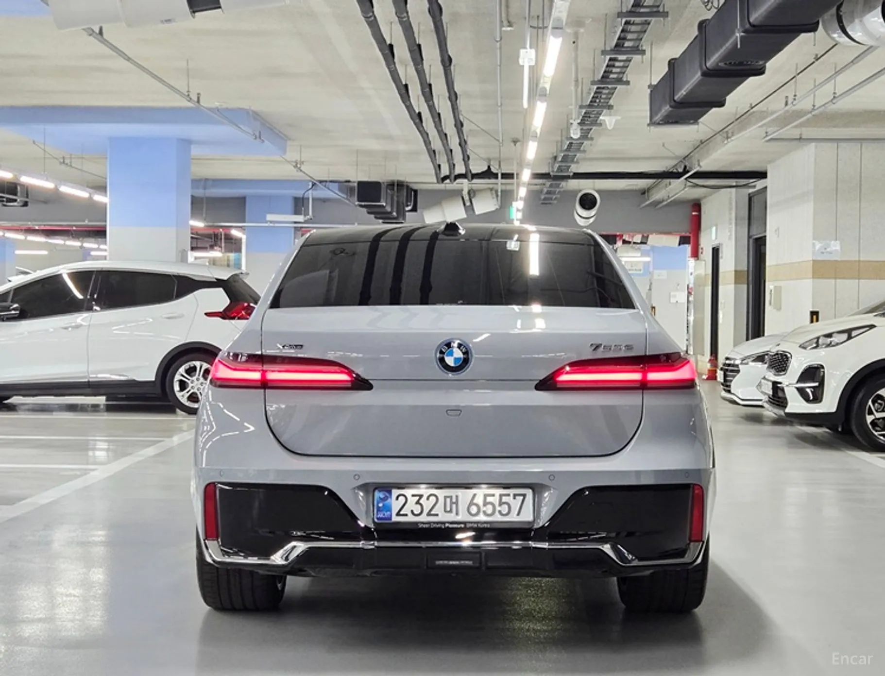 BMW 7 Series (G70) превью 3