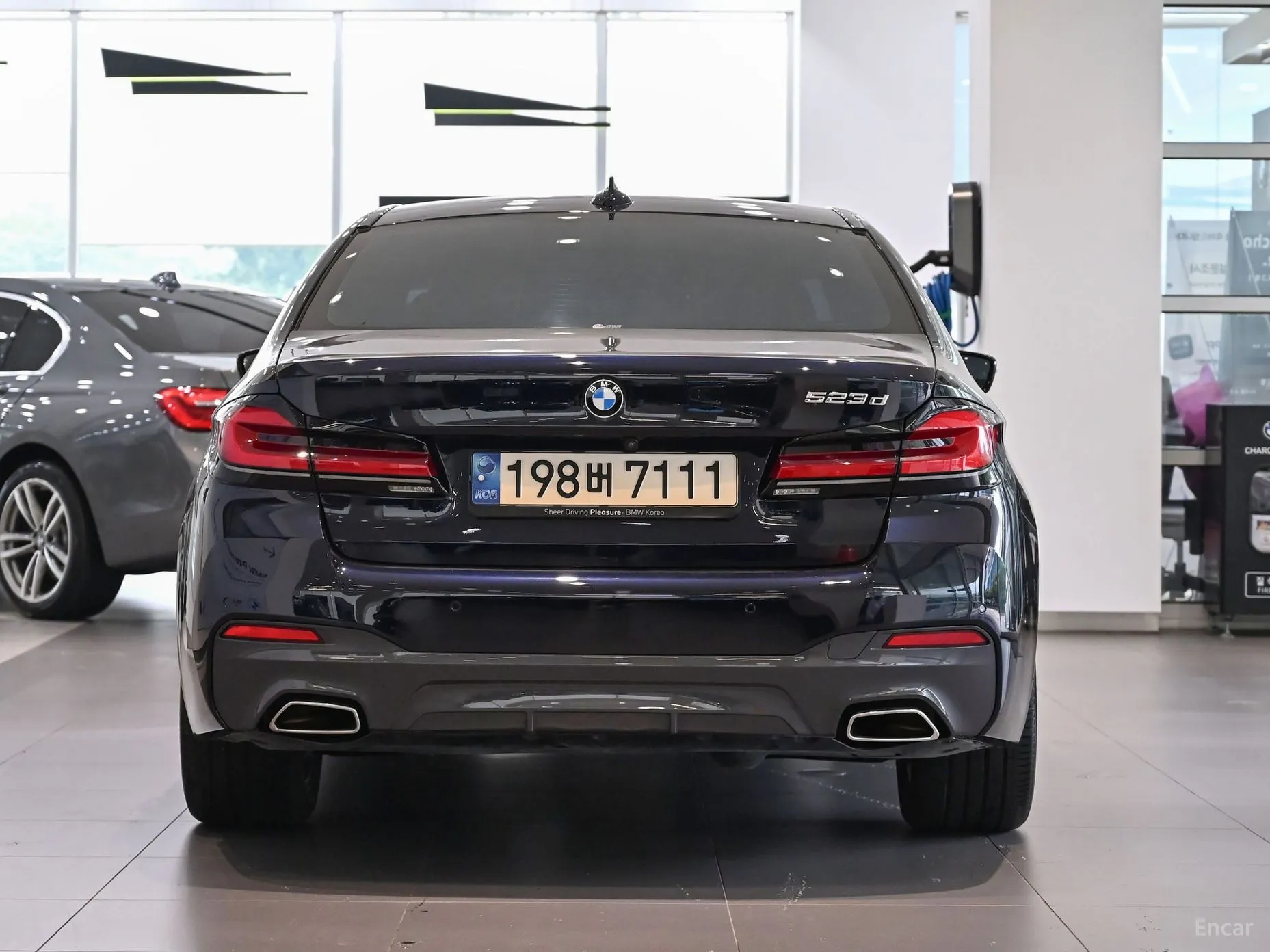 BMW 5 Series (G30) превью 3