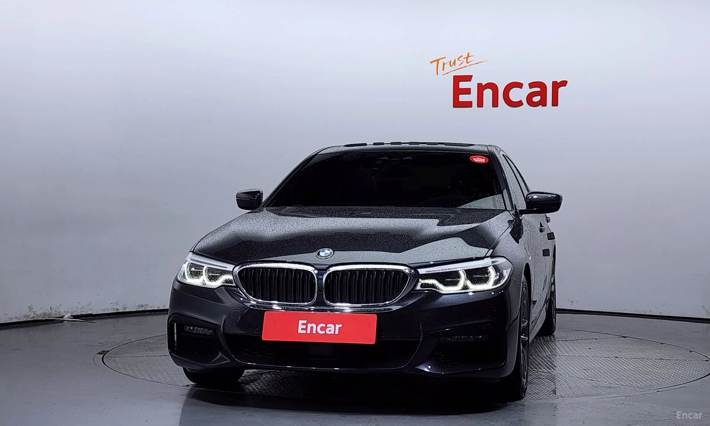 BMW 5 Series (G30) превью 2
