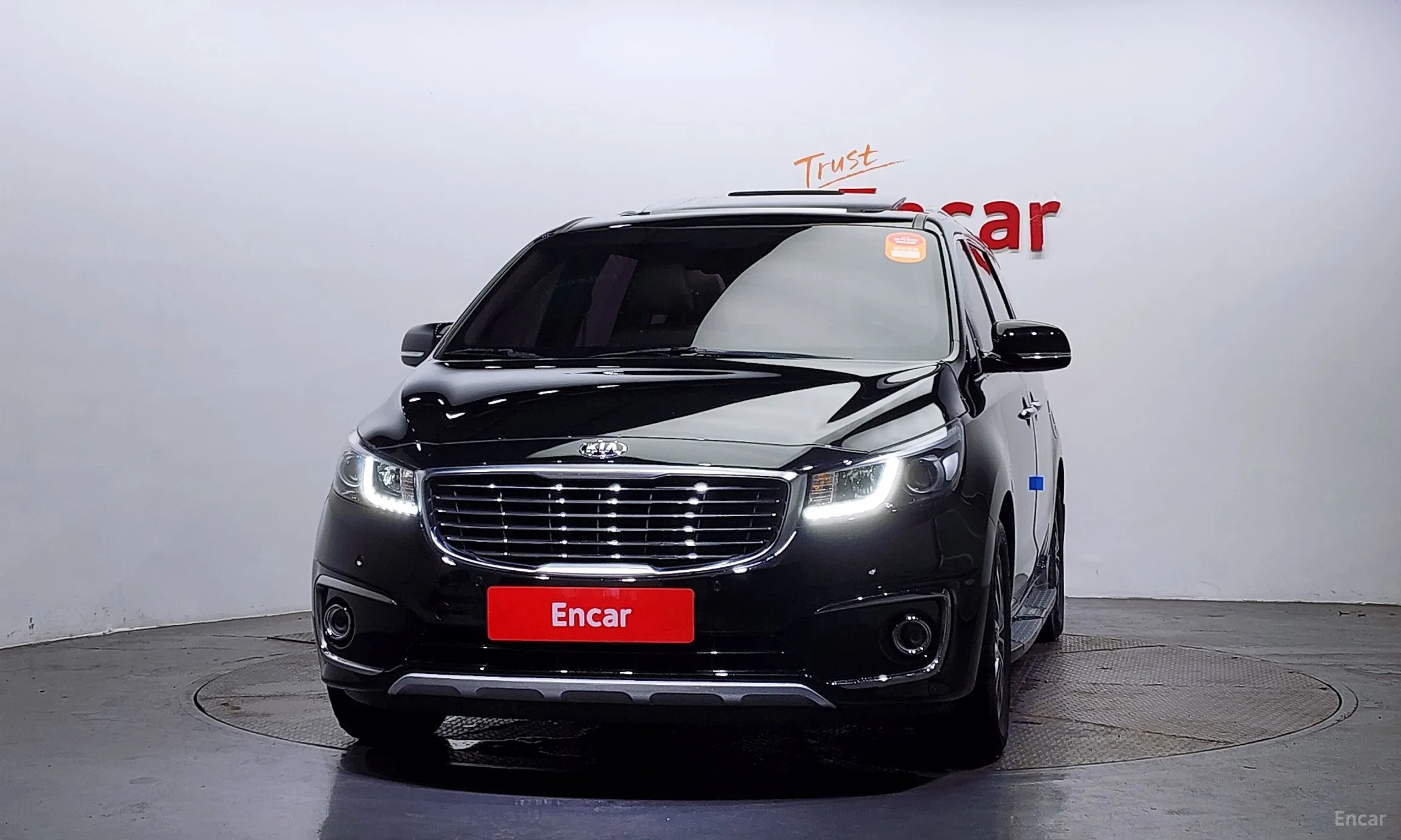 Kia Carnival превью 2