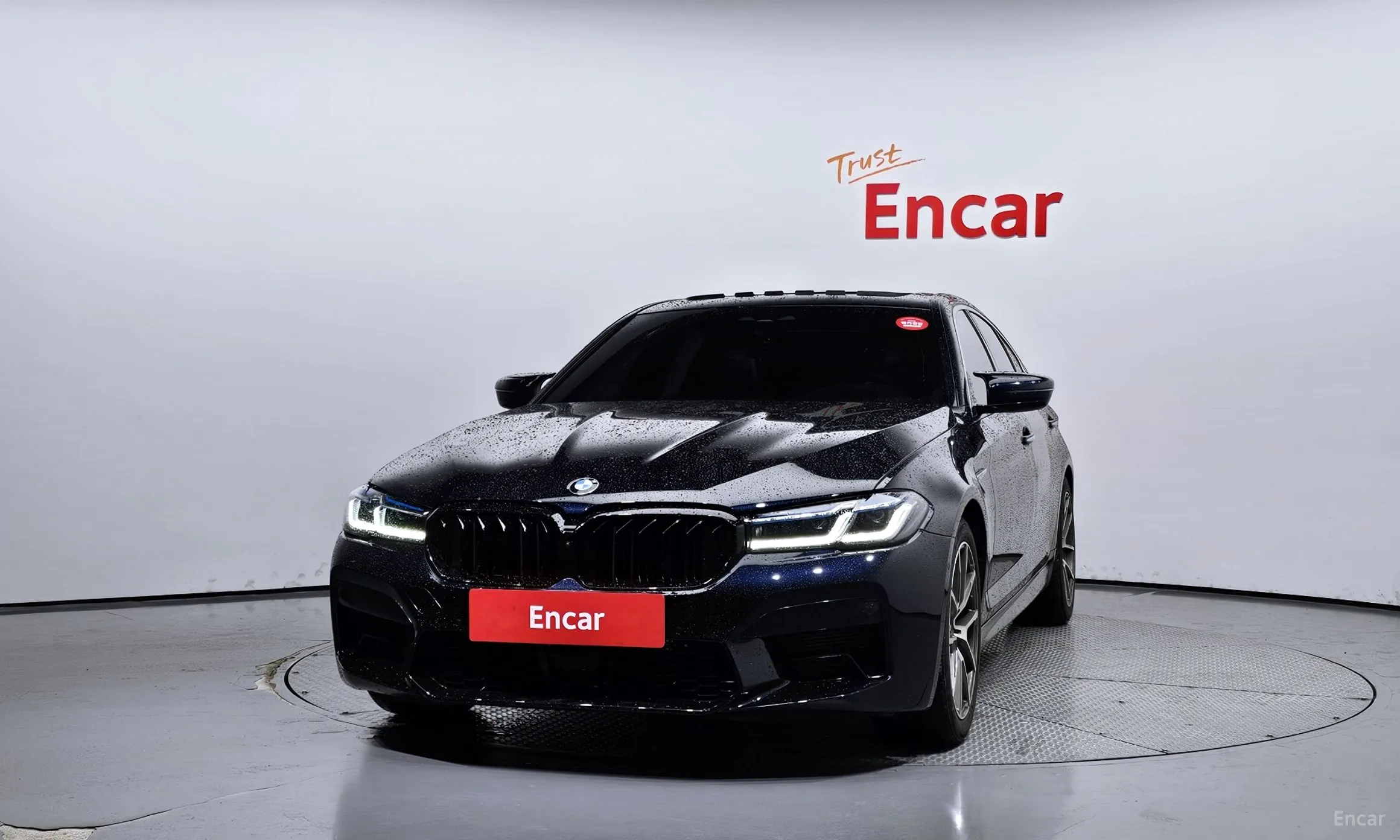 BMW 5 Series (G30) превью 2