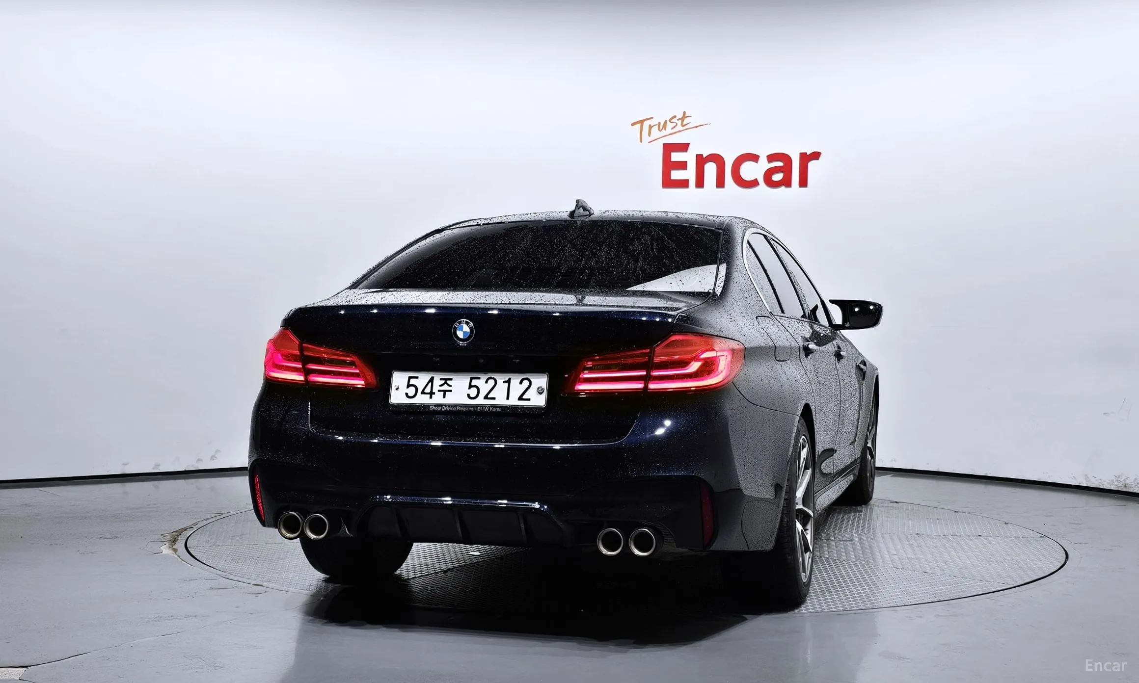 BMW 5 Series (G30) превью 3