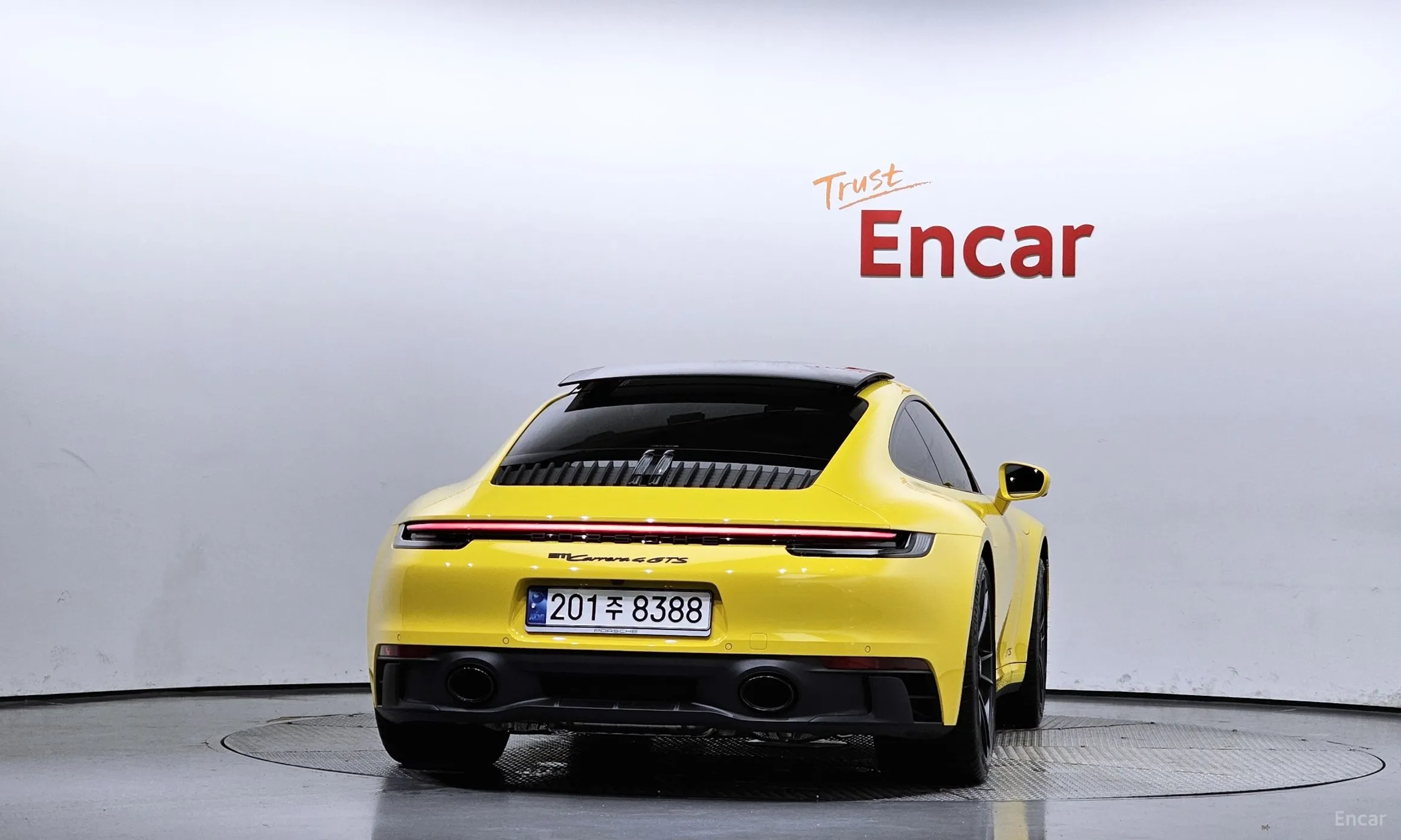 Porsche 911 (992) превью 3