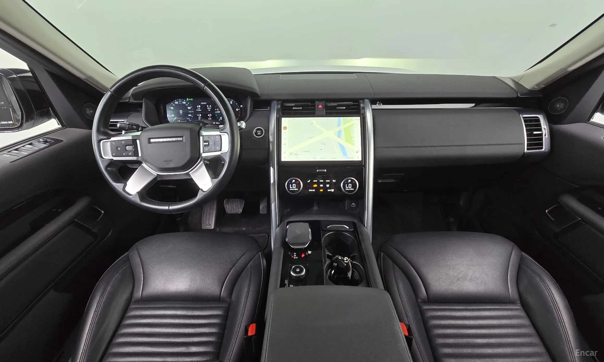 Land Rover Discovery 5 превью 4