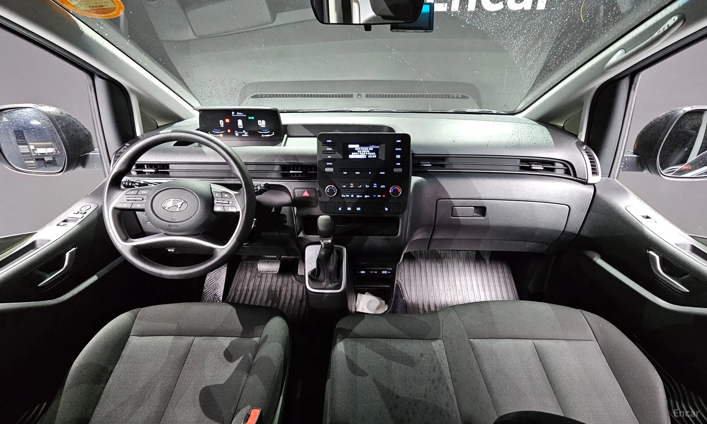 Hyundai Staria превью 4