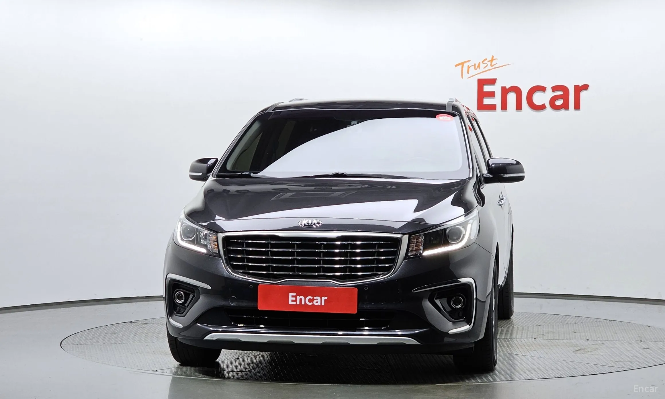 Kia Carnival превью 2