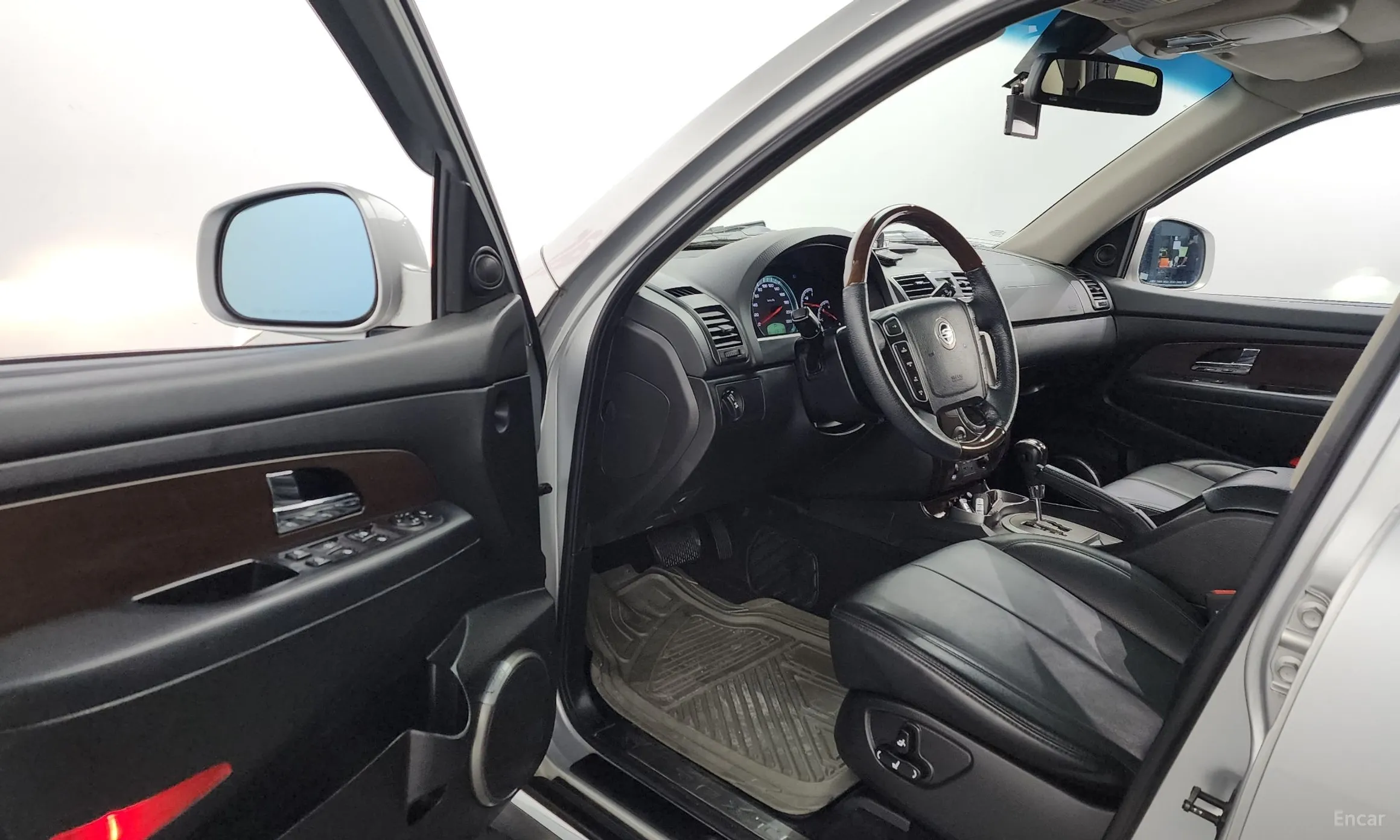 KG Mobility (SsangYong) Rexton W превью 10