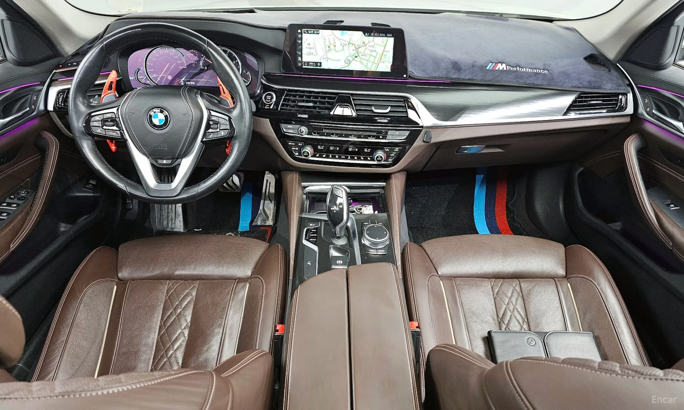 BMW 5 Series (G30) превью 4