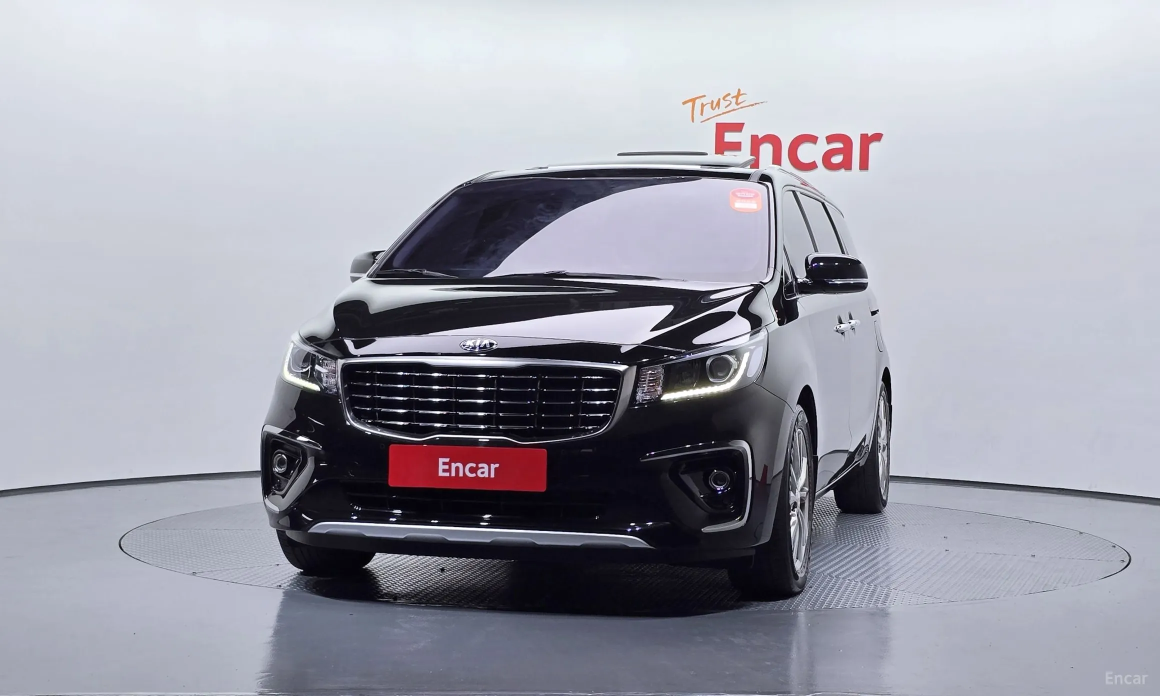 Kia Carnival превью 2