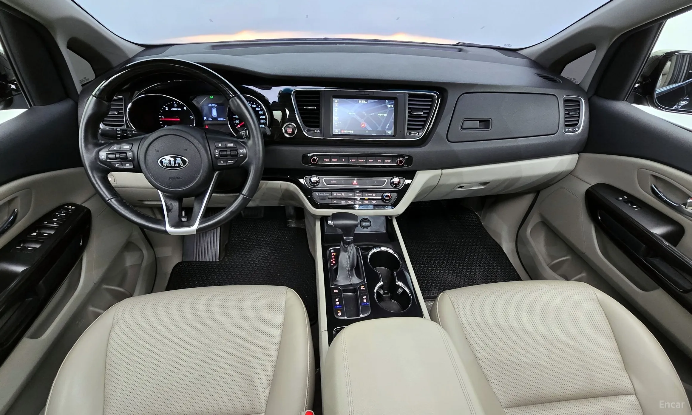 Kia Carnival превью 4