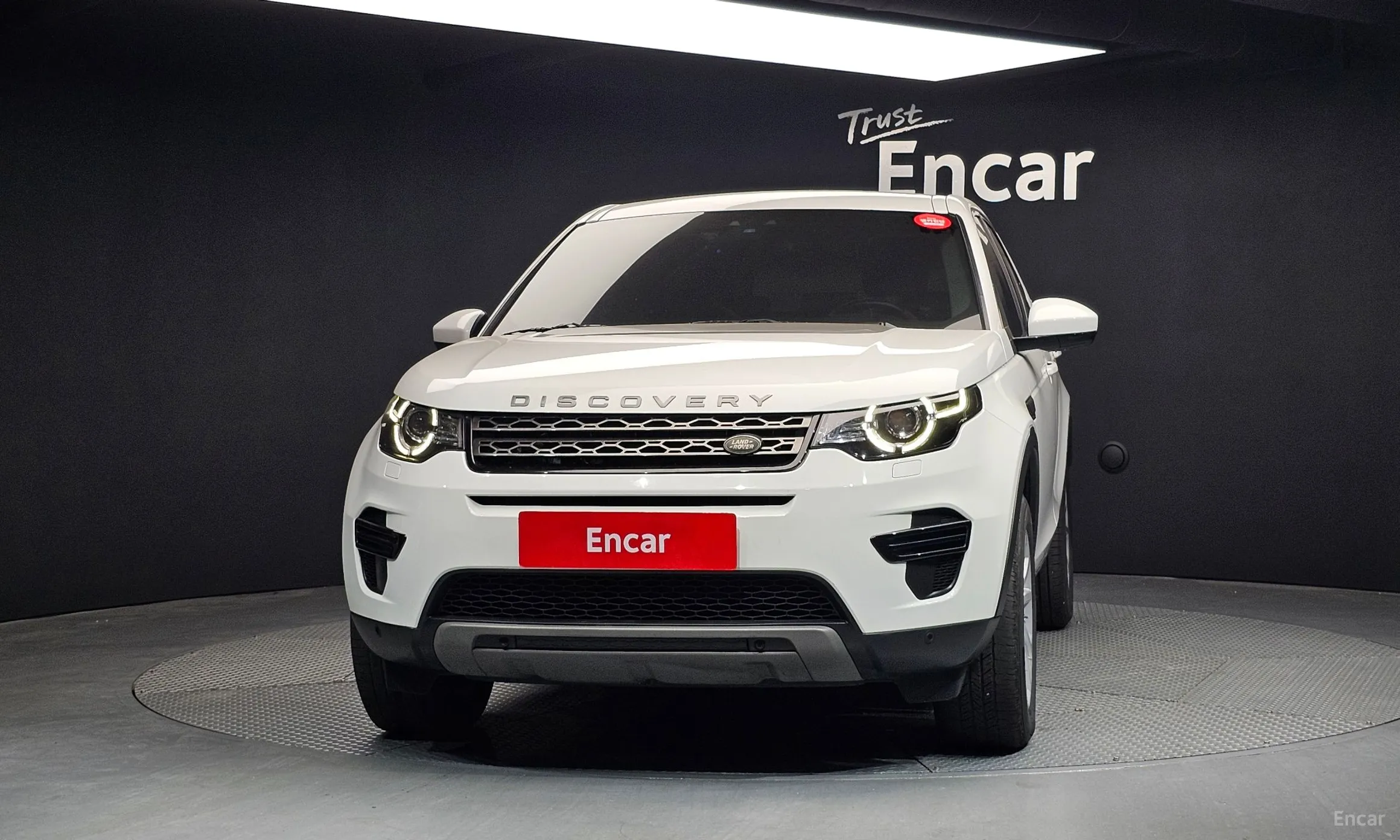 Land Rover Discovery Sports превью 2