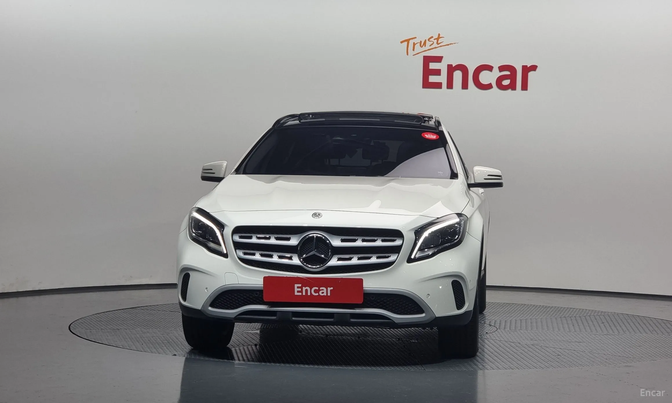 Mercedes Benz GLA-Class X156