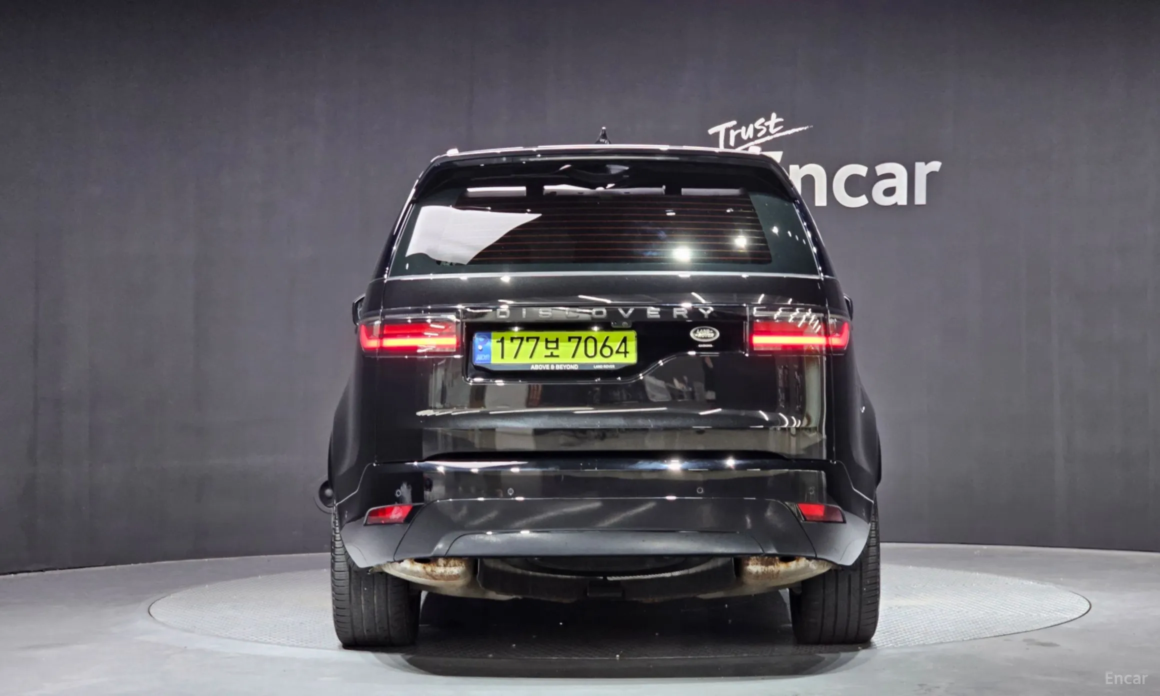 Land Rover Discovery 5 превью 3
