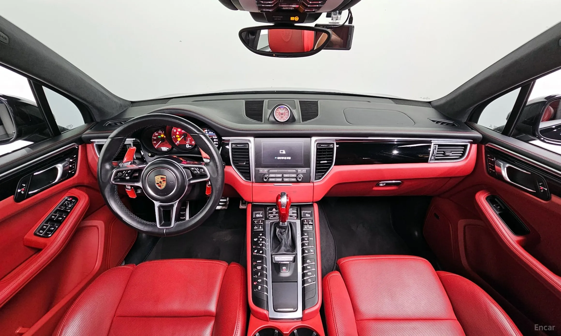 Porsche Macan превью 4