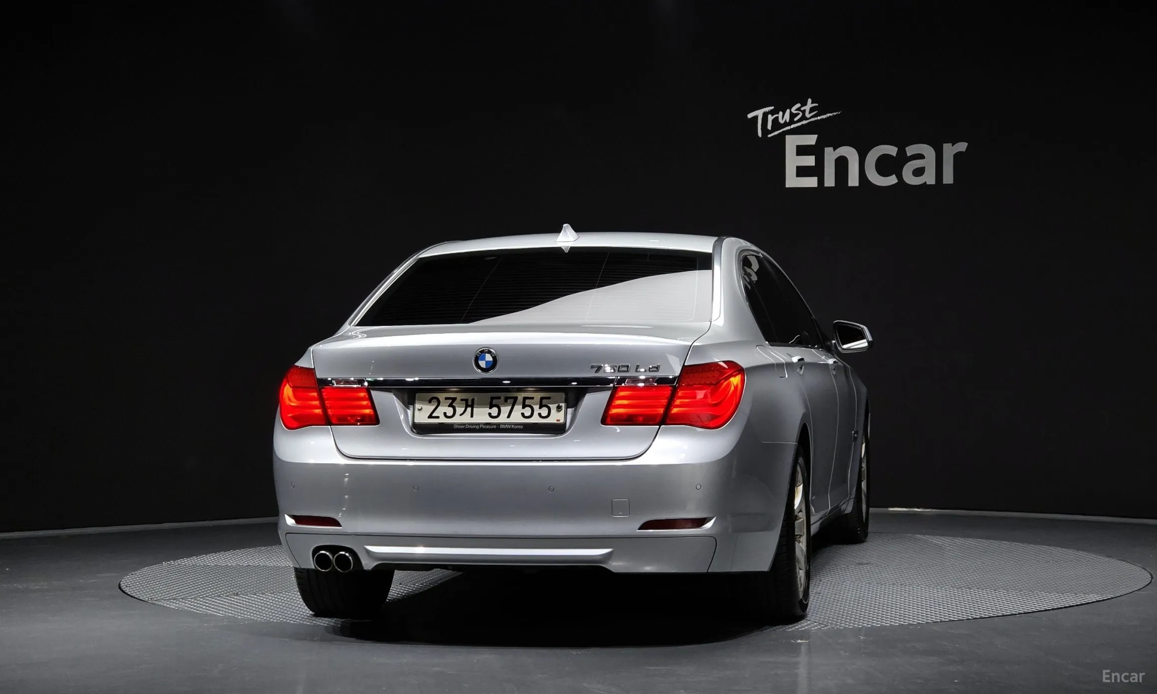 BMW 7 Series (F01) превью 3