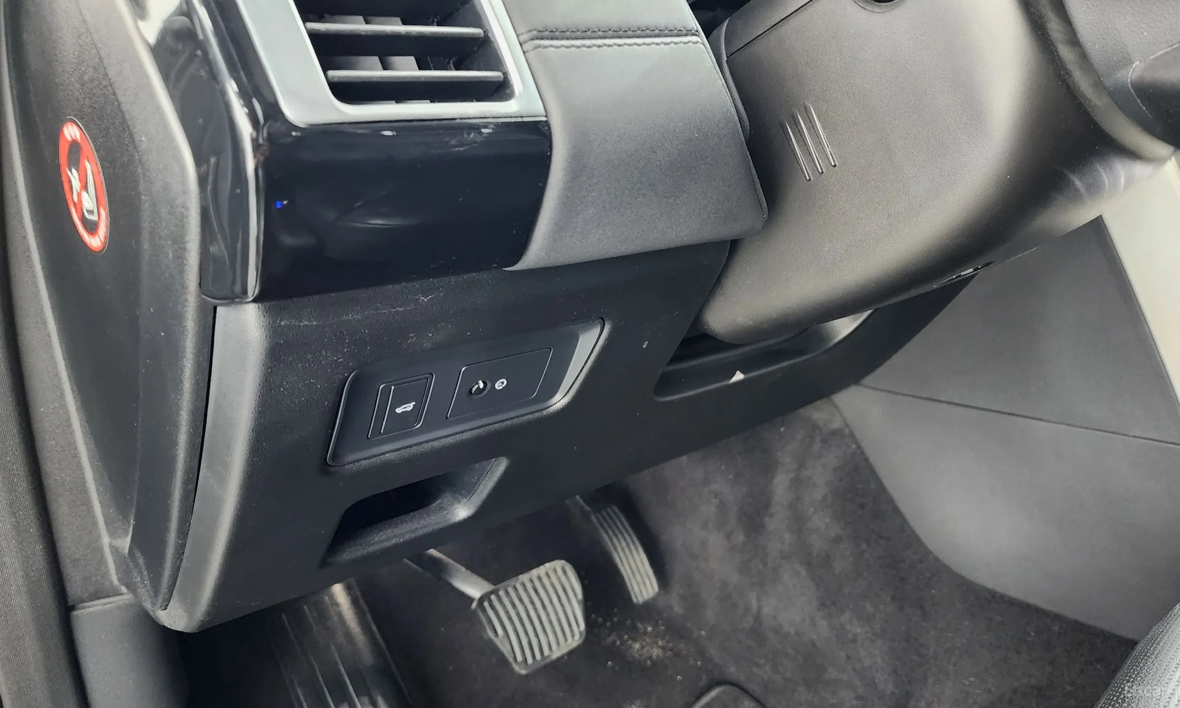 Land Rover Discovery 5 превью 14