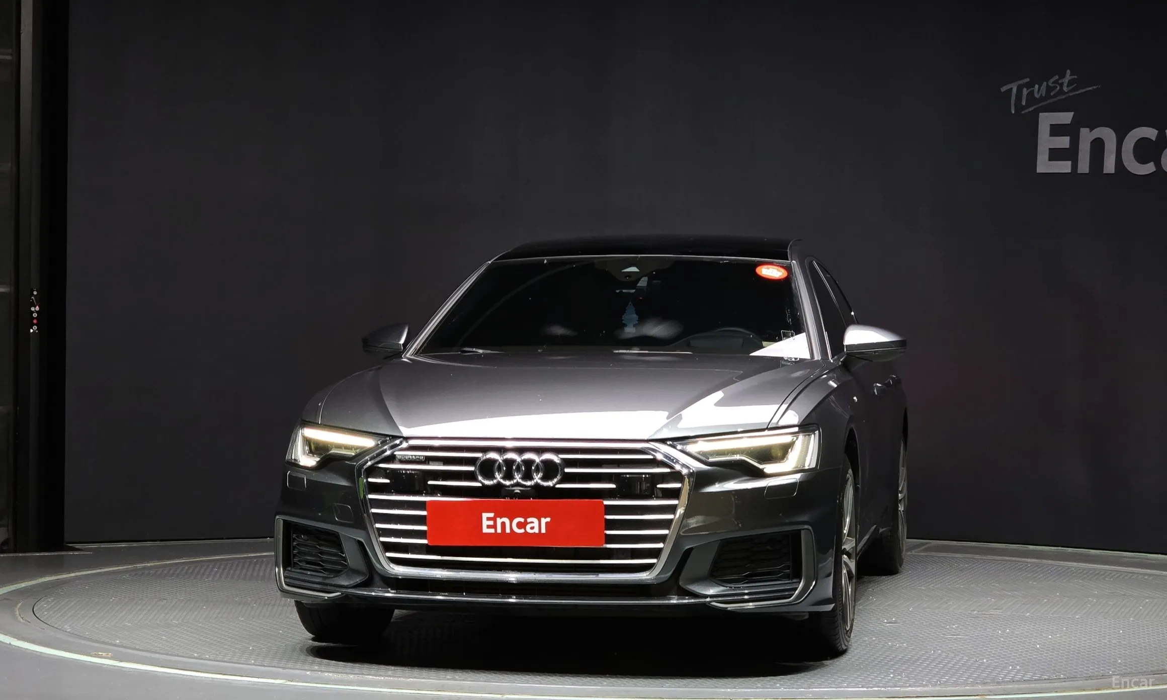 Audi A6 (C8)