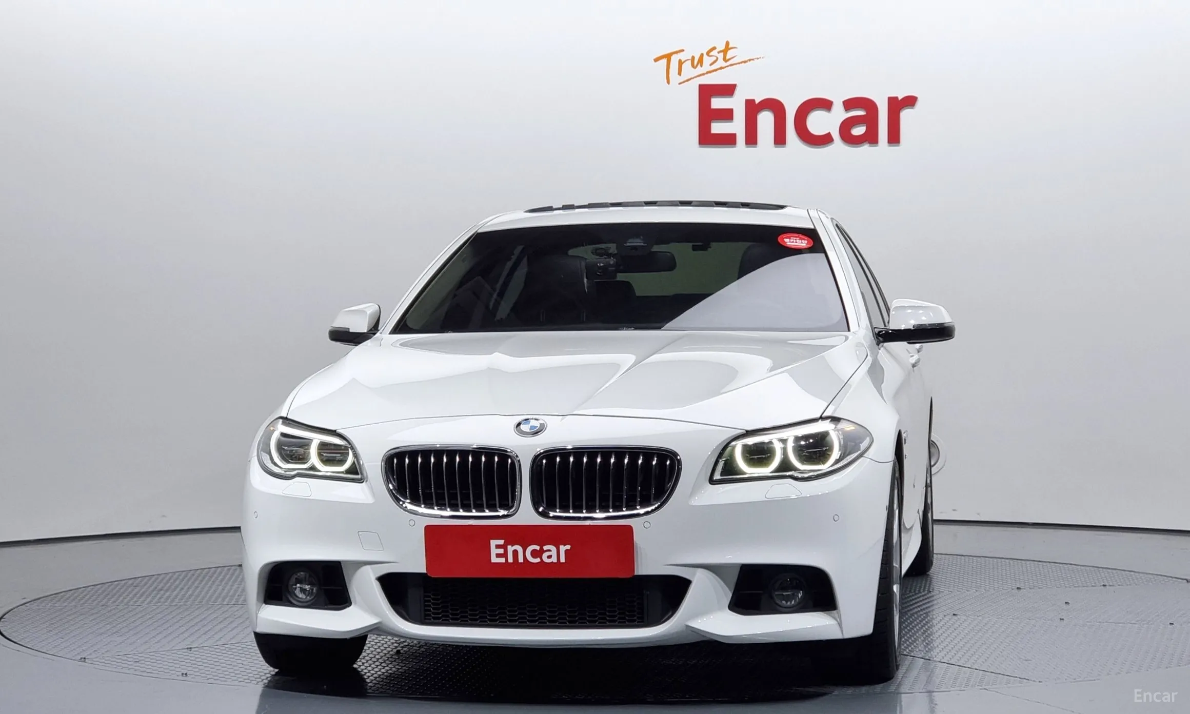 BMW 5 Series (F10) превью 2