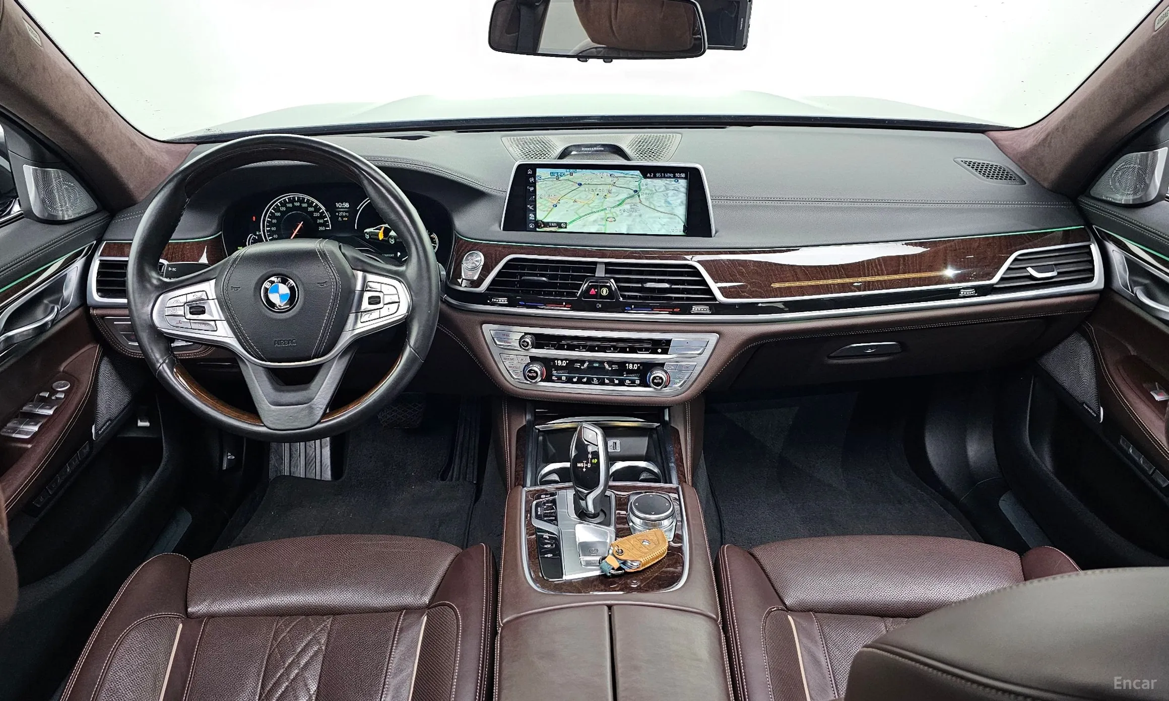 BMW 7 Series (G11) превью 4