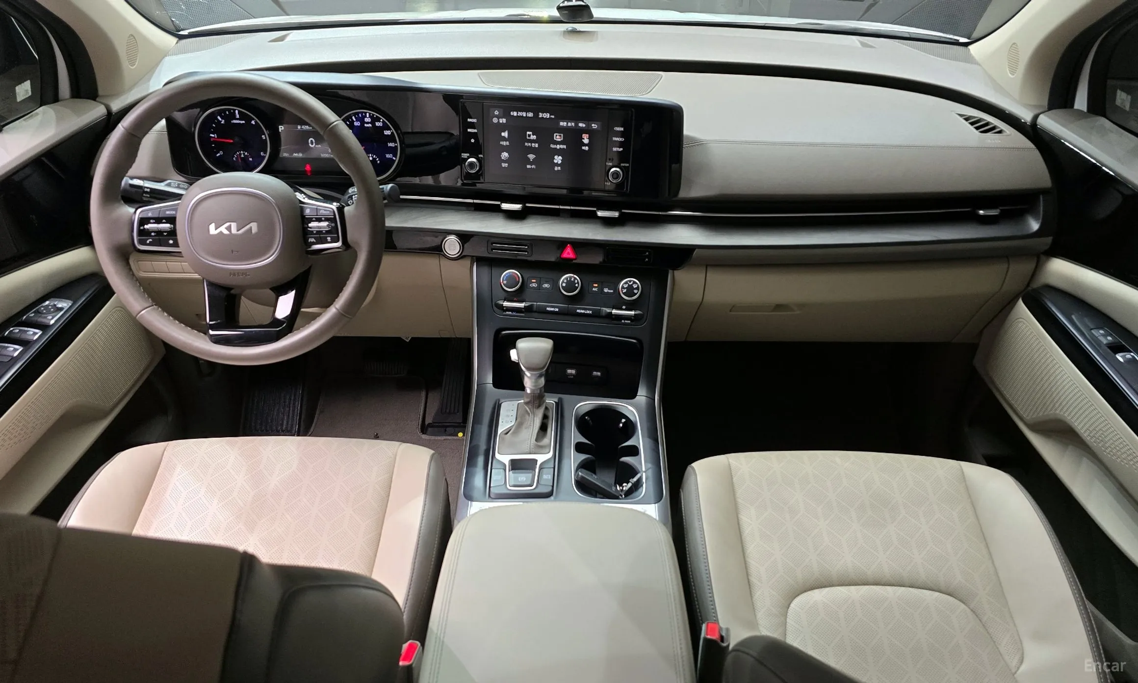 Kia Carnival Gen 4 превью 4