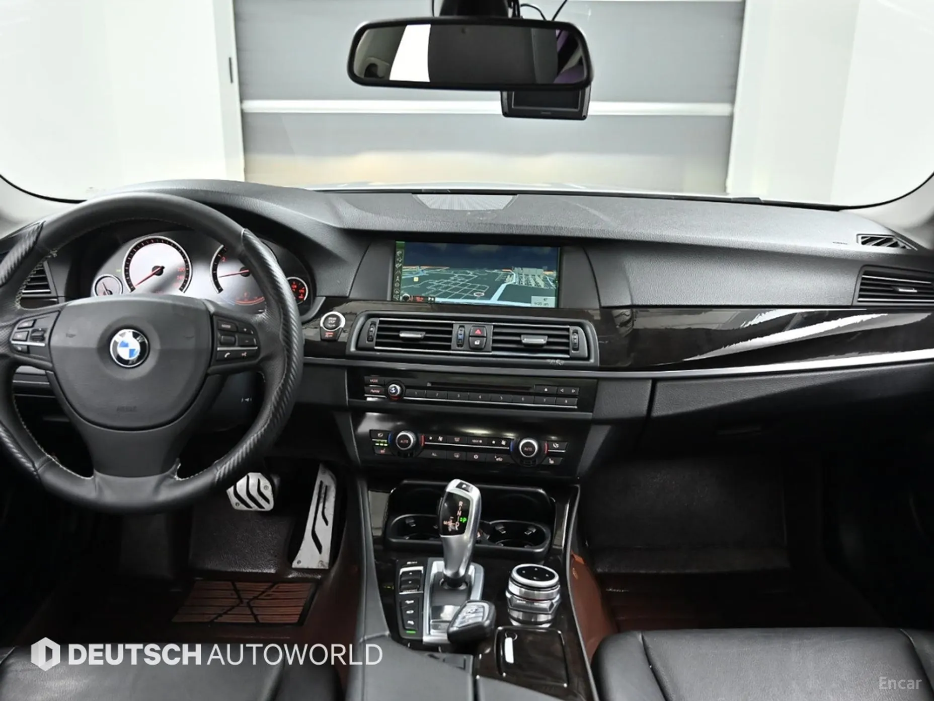 BMW 5 Series (F10) превью 4