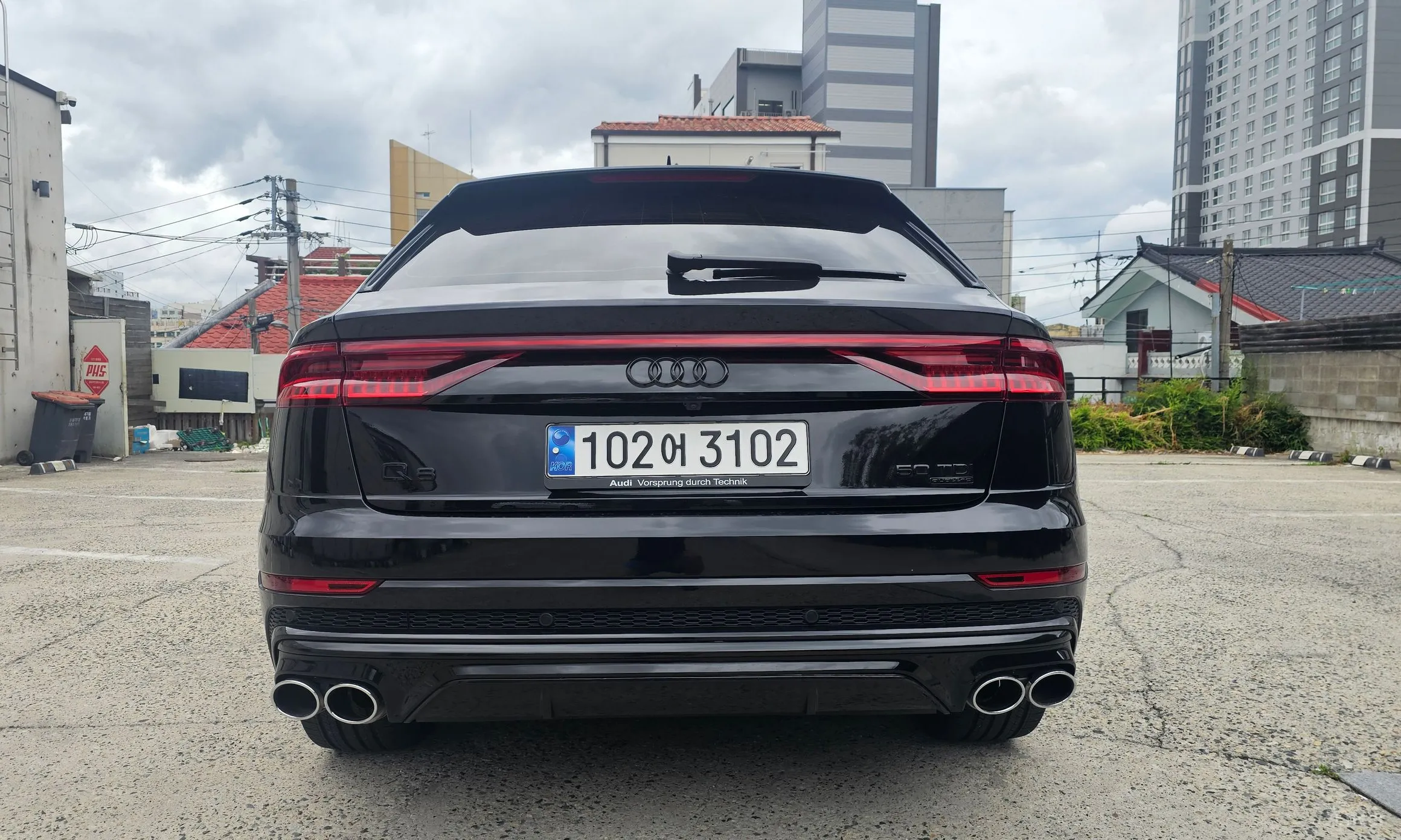 Q8 (4M)