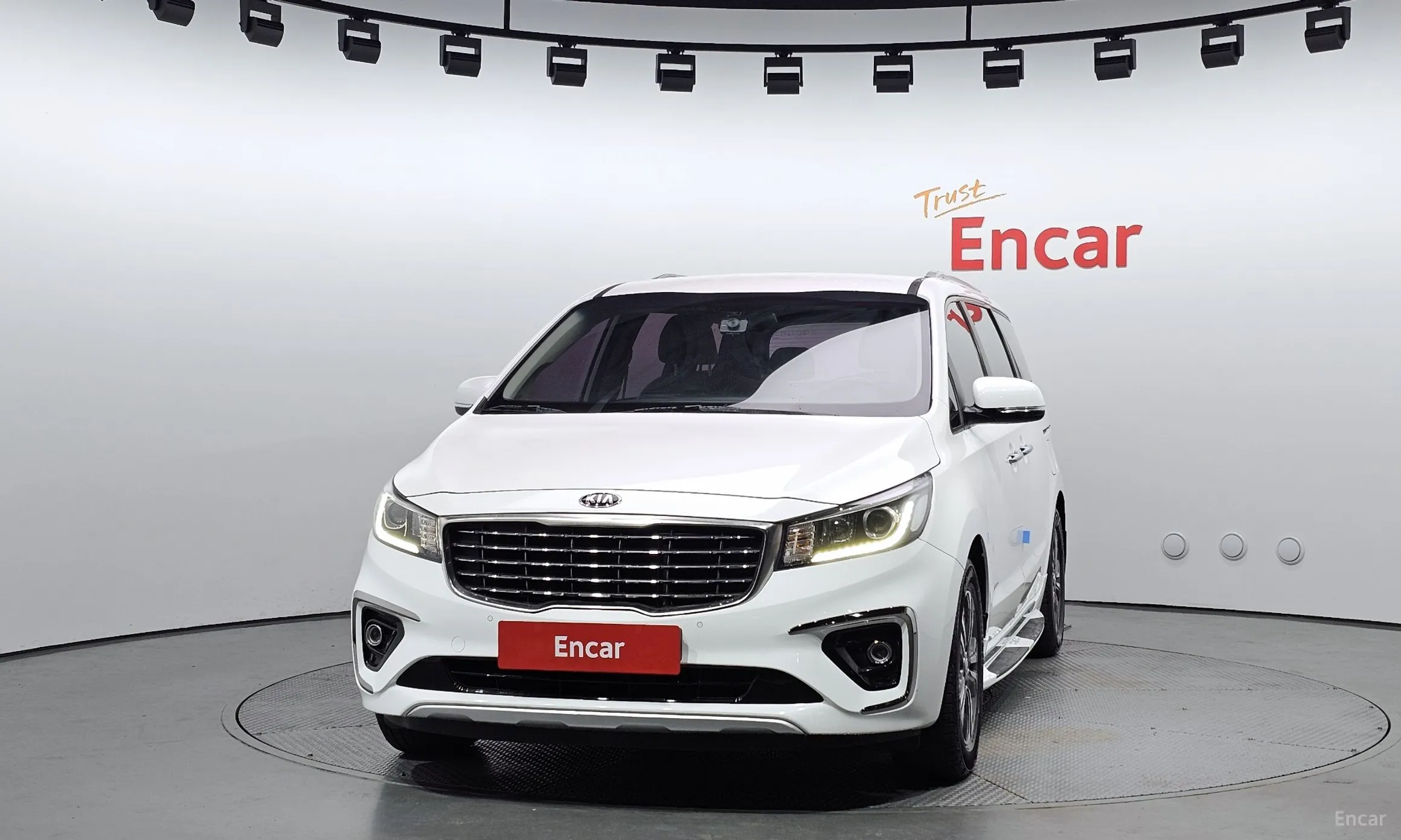 Kia Carnival превью 2