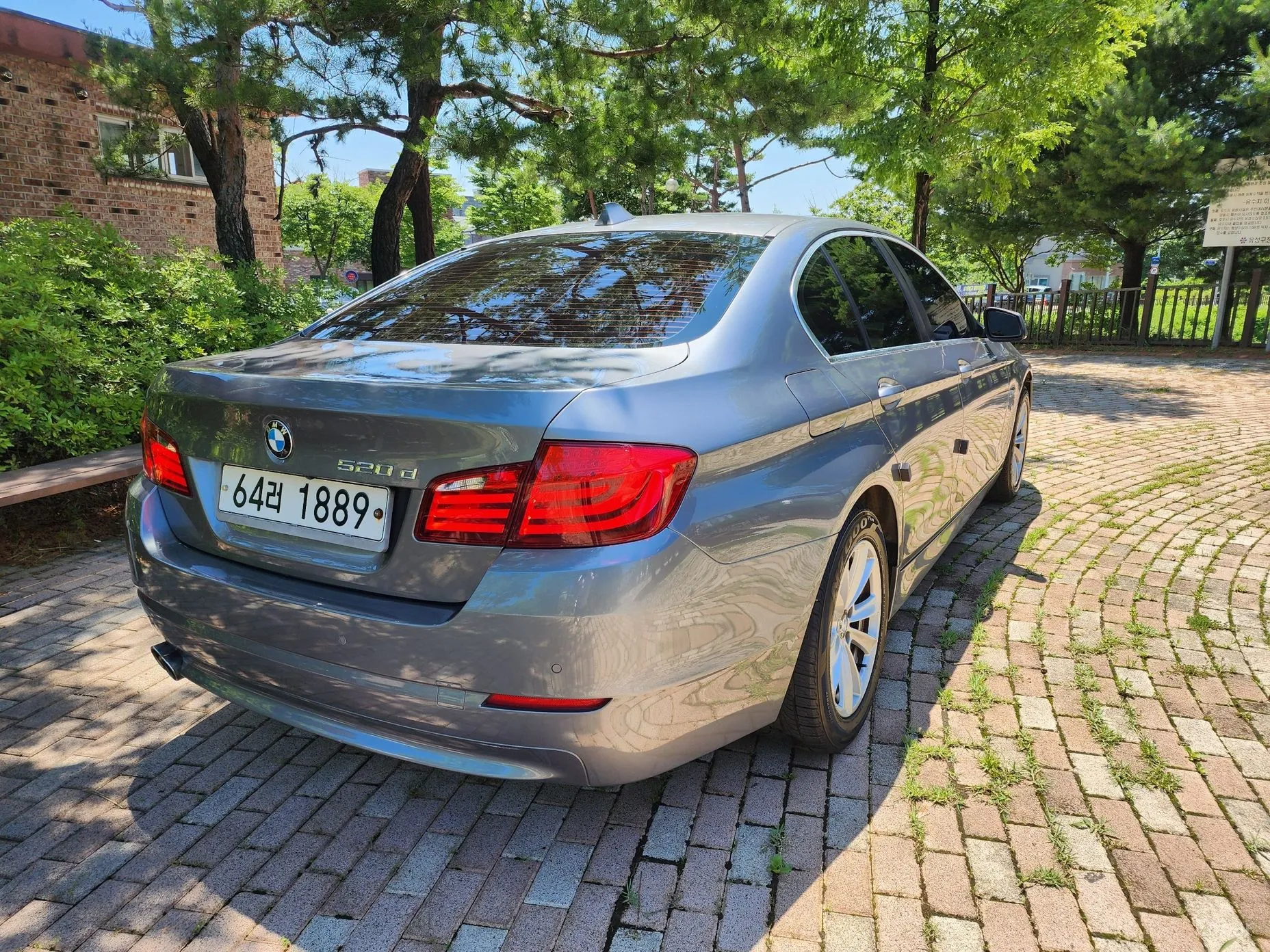 BMW 5 Series (F10) превью 4
