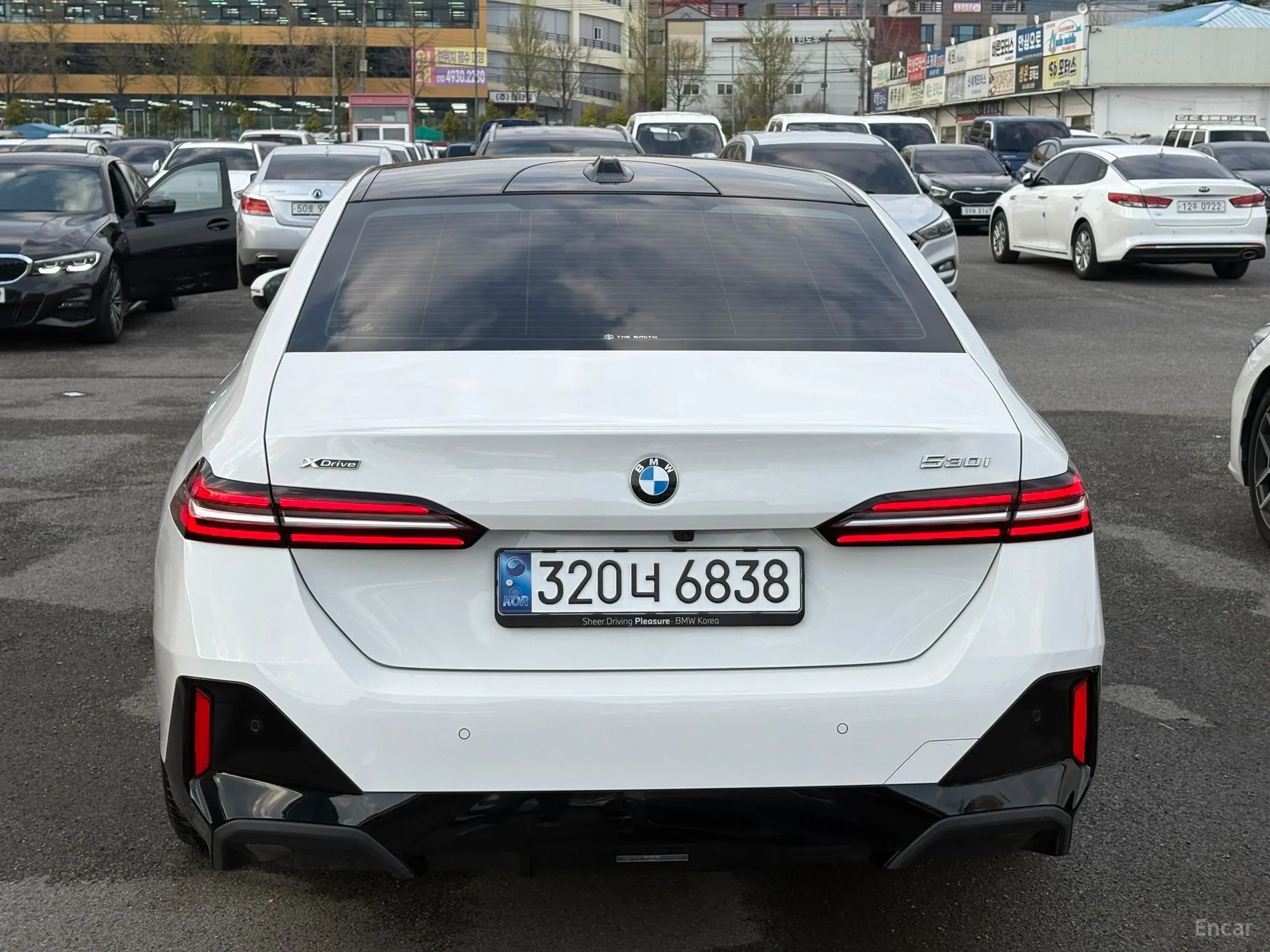 BMW 5 Series (G60) превью 3