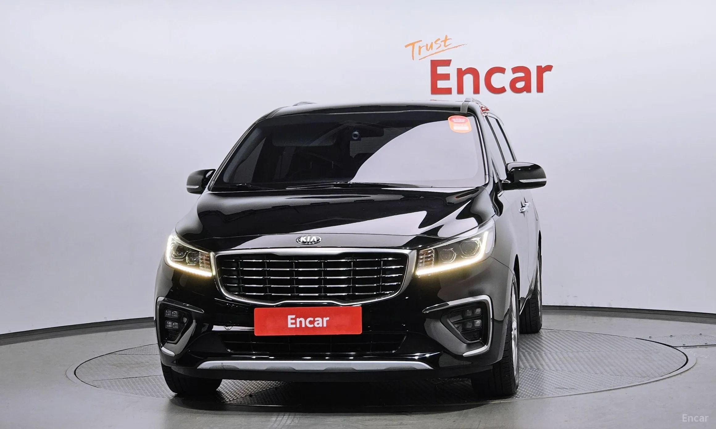 Kia Carnival превью 2