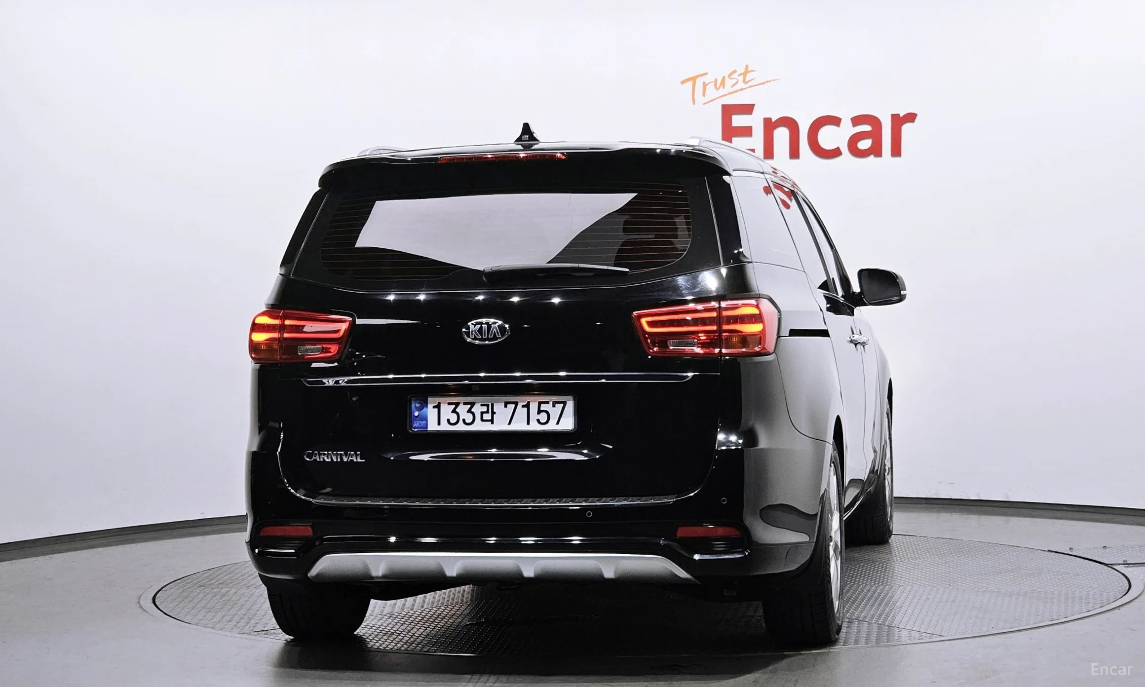 Kia Carnival превью 3