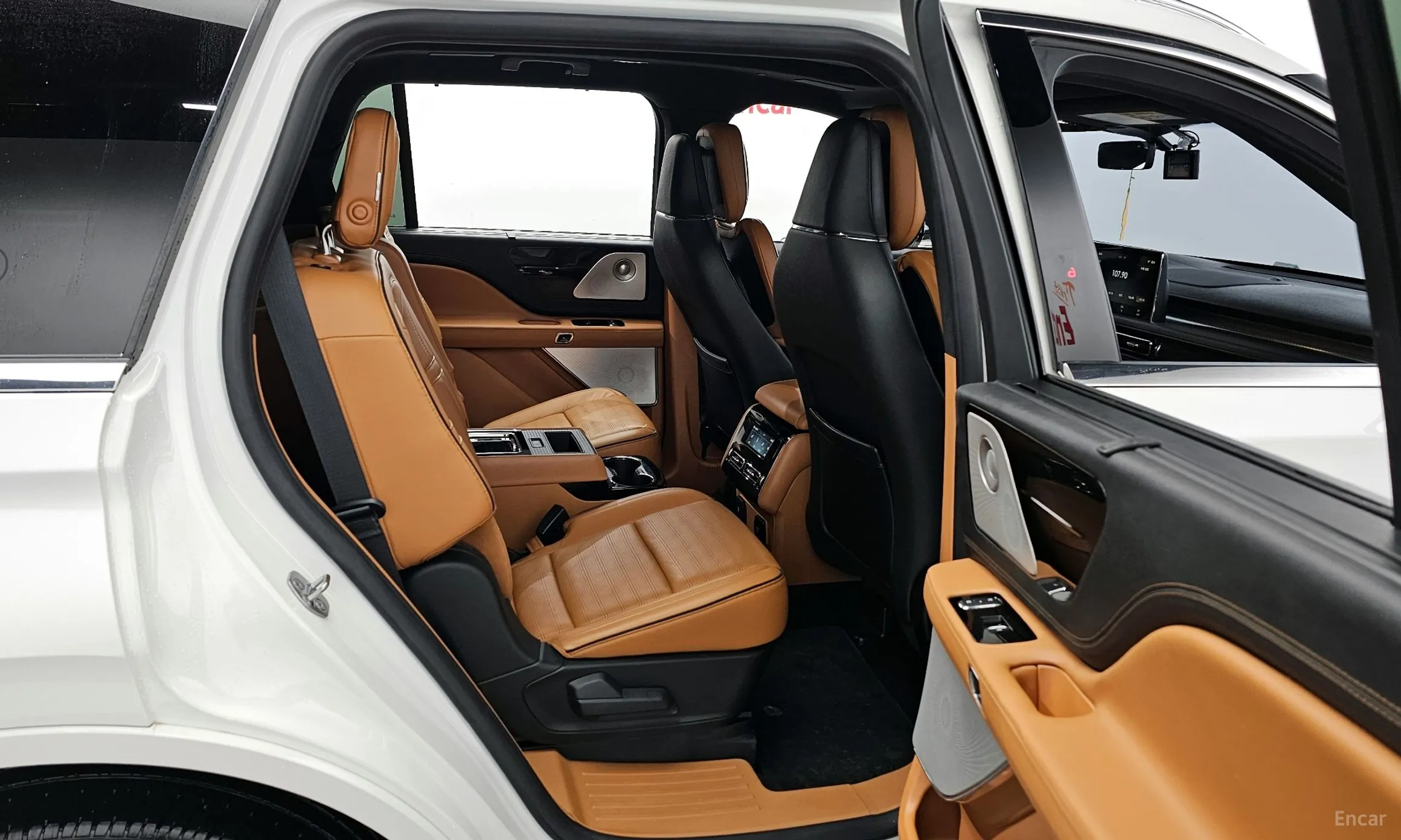 Lincoln Aviator 2nd Generation превью 12