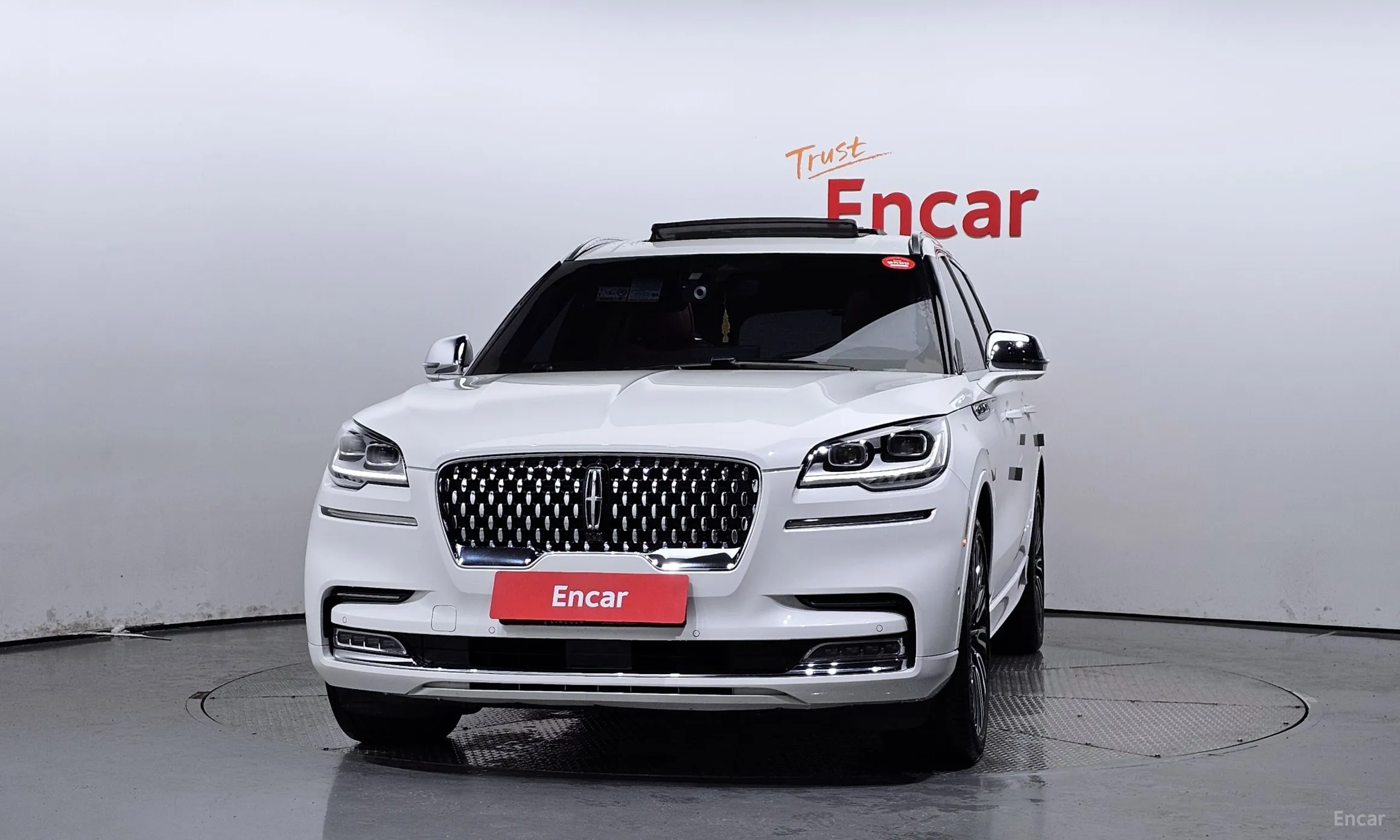Lincoln Aviator 2nd Generation превью 3