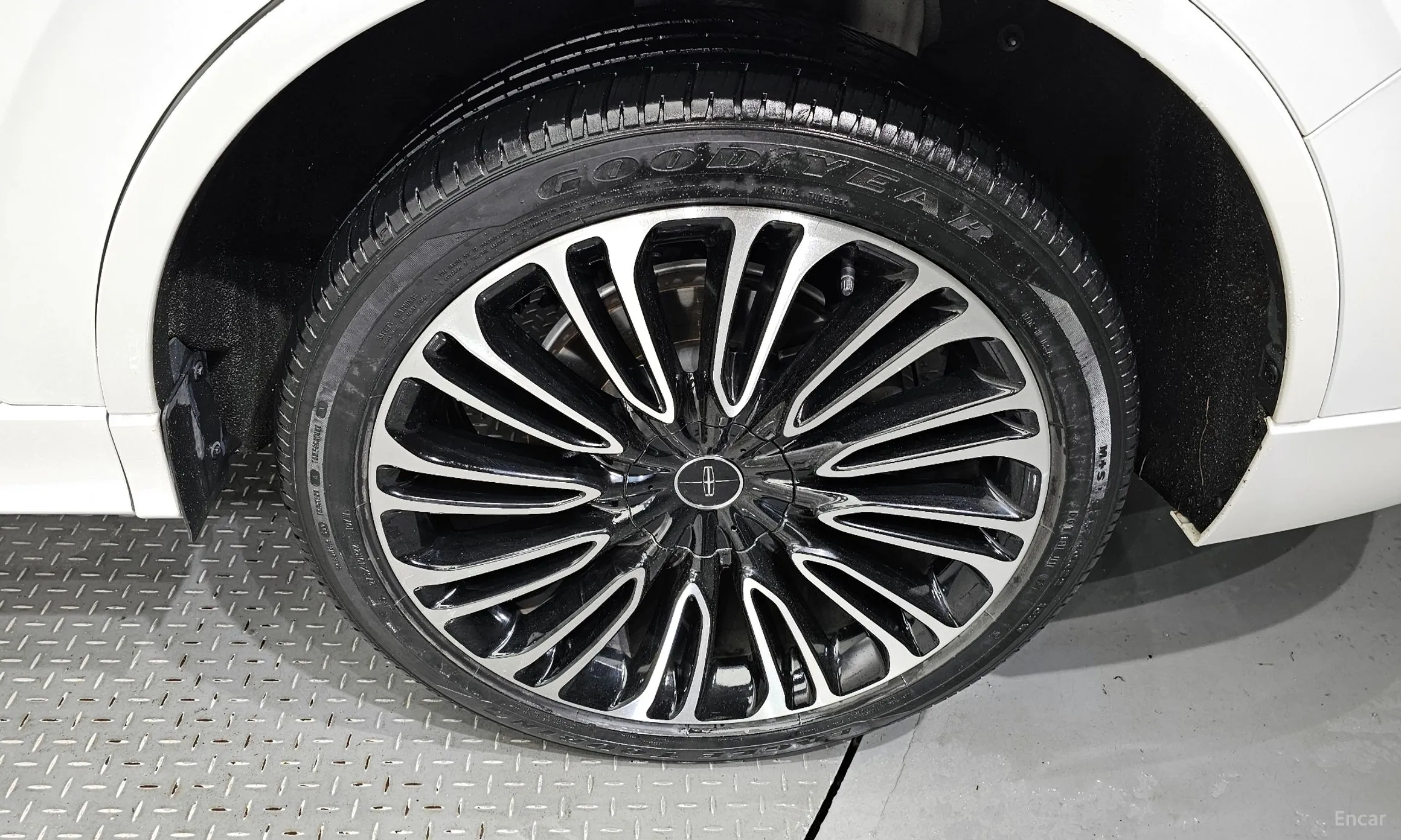 Lincoln Aviator 2nd Generation превью 5